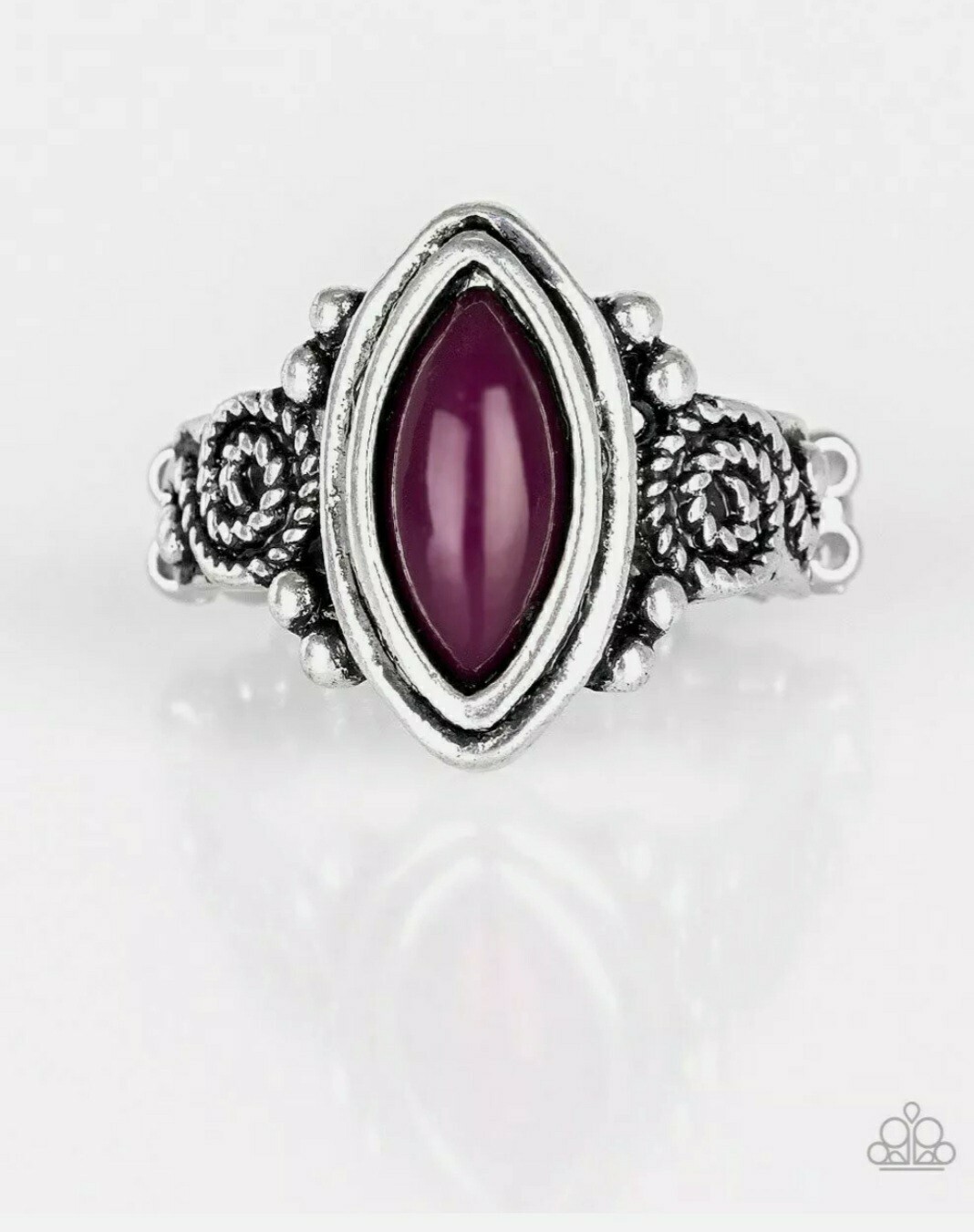 PURPLE STONE – ORNATE SILVER – ZOO HOT TO HANDLE STRETCH RING PAPARAZZI JEWELRY