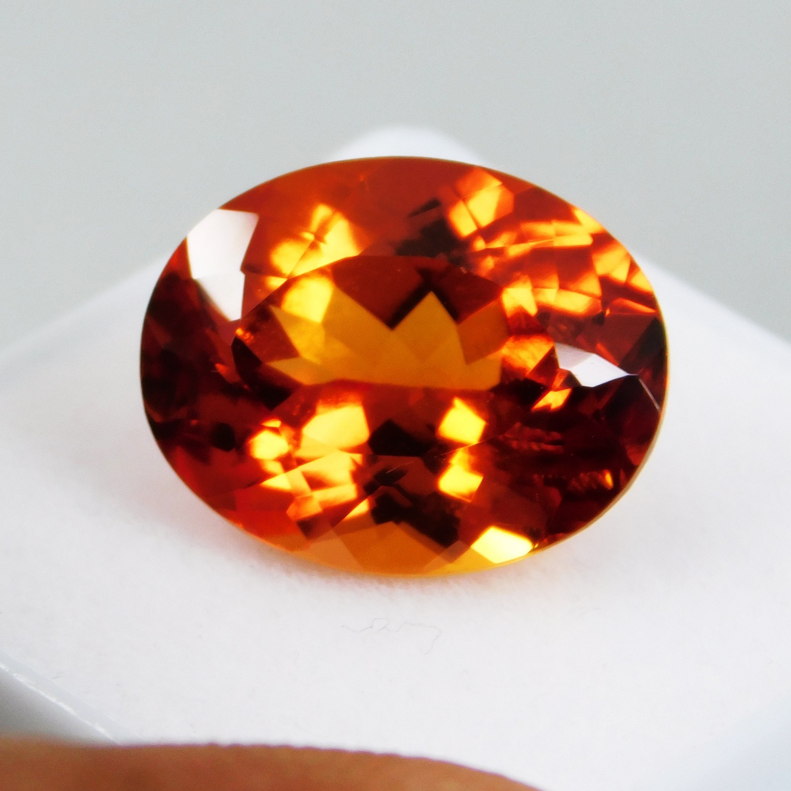 11.70 CT – AAA Natural Medagascar Orange Umba Sapphire Oval Cut Loose Gemstone