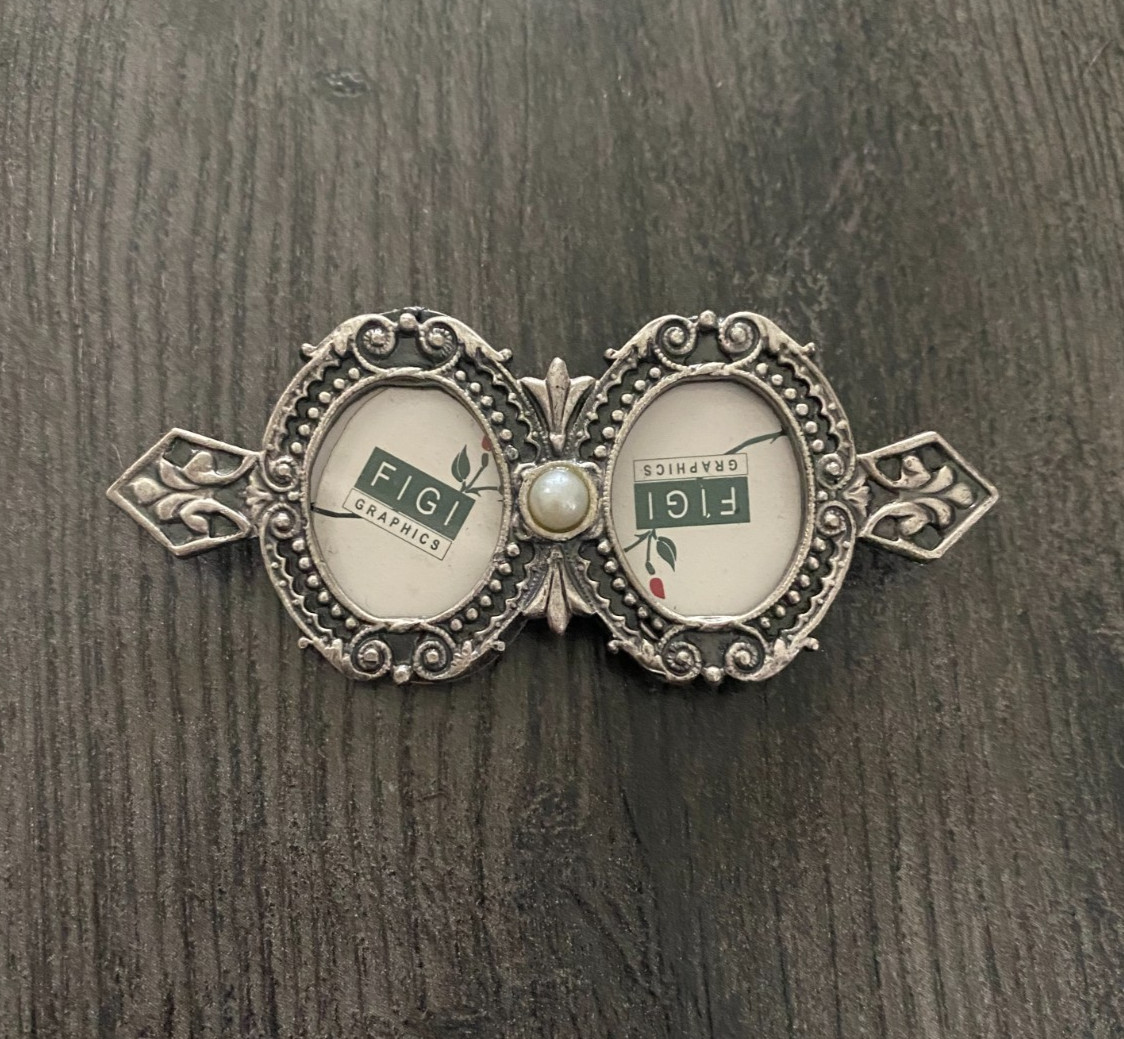Vintage Victorian Style Pewter & Faux Pearl Double Oval Photo Holder Brooch Pin
