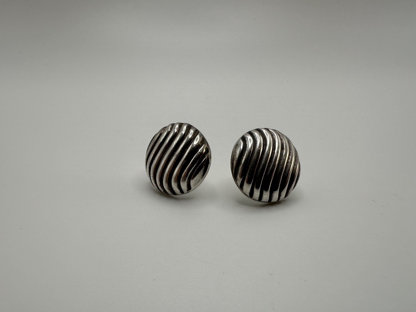 Vintage Sterling Silver Textured Stud Earrings 1.8cm JB12