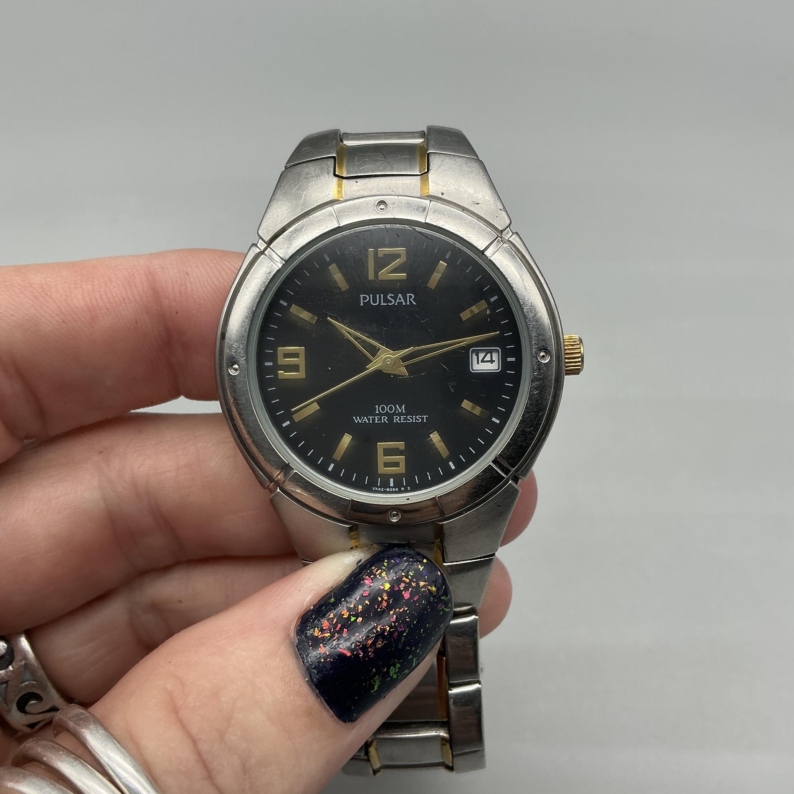 Pulsar Mens Watch 38mm Black Silver Gold Two Tone VX42-X051 New Battery 7.25″