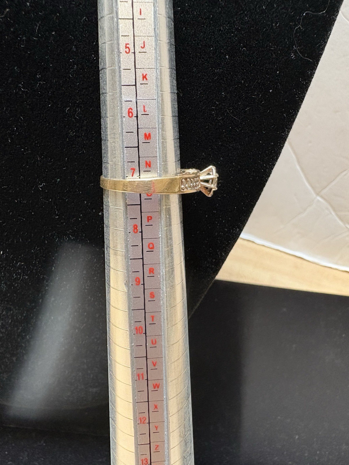 Diamond 10k Yellow Gold Ring 3.2 Grams , Size 7 women’s