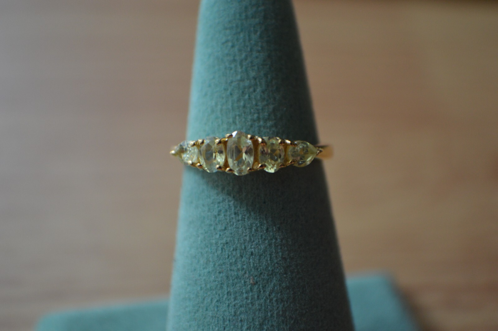 1.00ct Brazilian Canary Chrysoberyl 5 Stone Ring 14K YG over Fine Silver Size 6