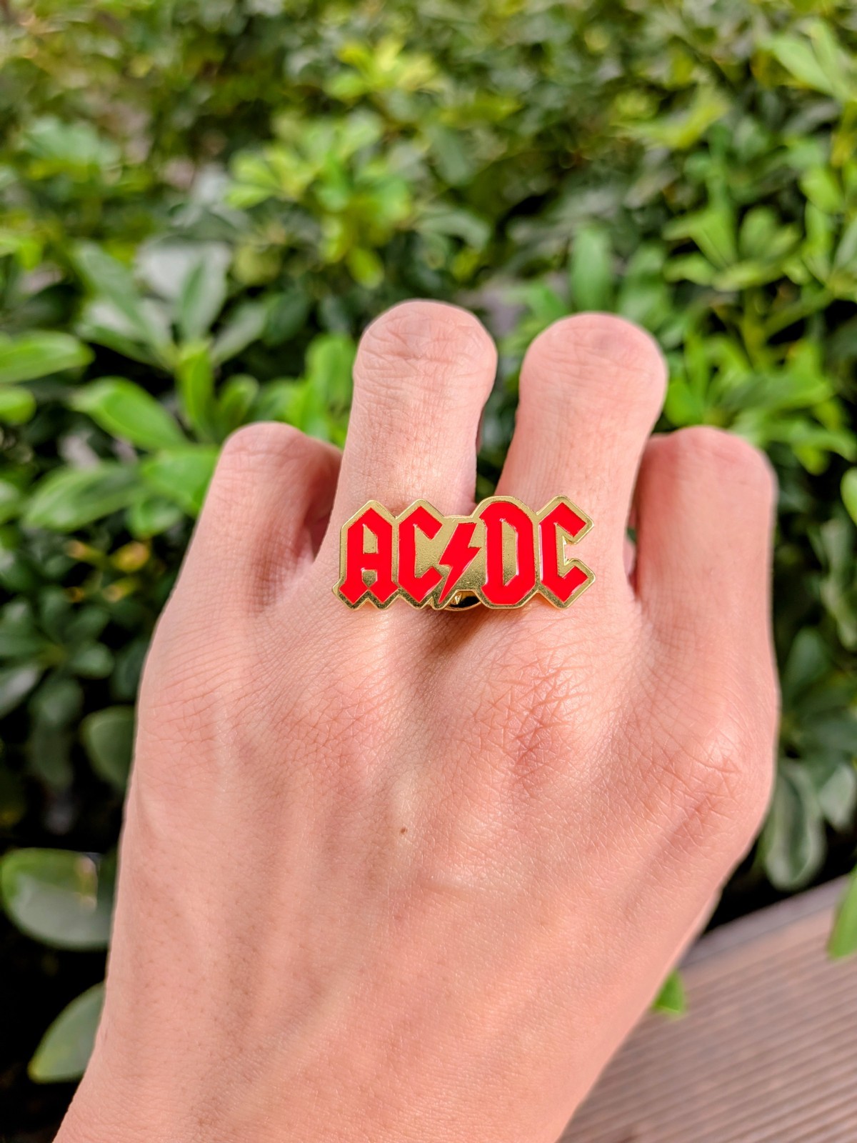 AC/DC Classic music band Enamel Pin – Rock ‘N’ Roll DIY accessory