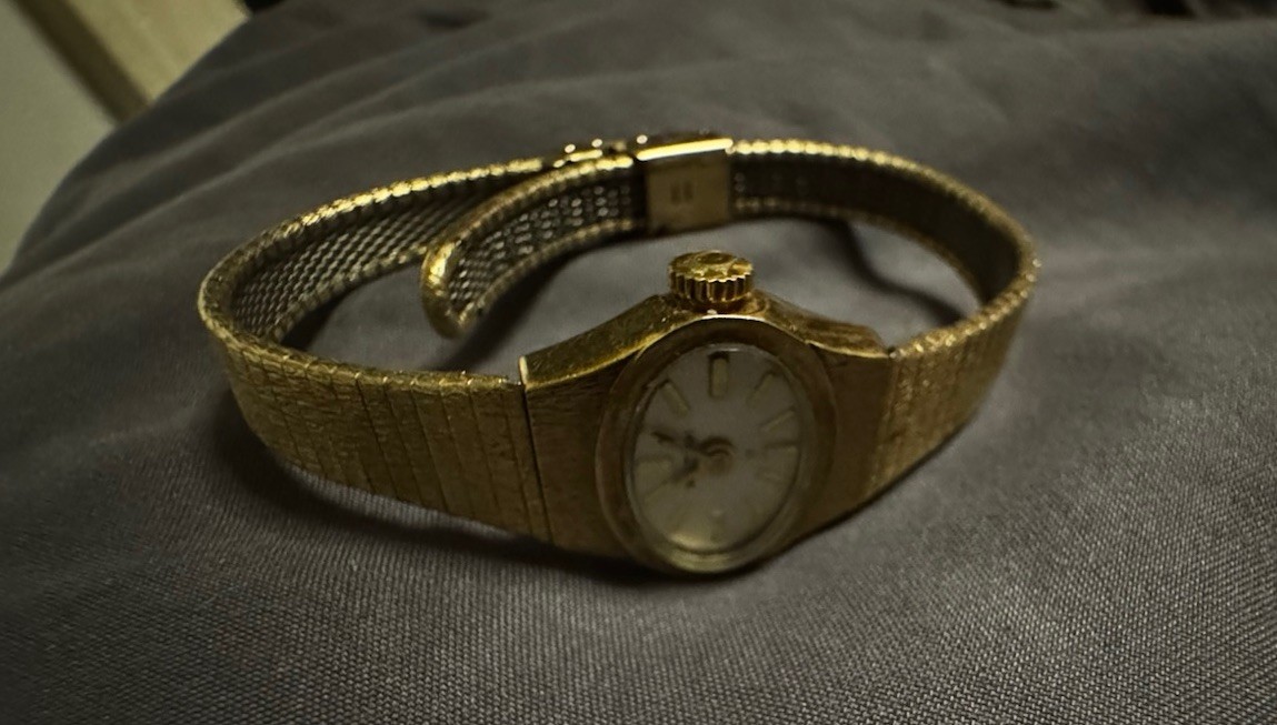 Vintage 10k RGP Waltham Ladies Gold watch elegant hidden Fold clasp rare find