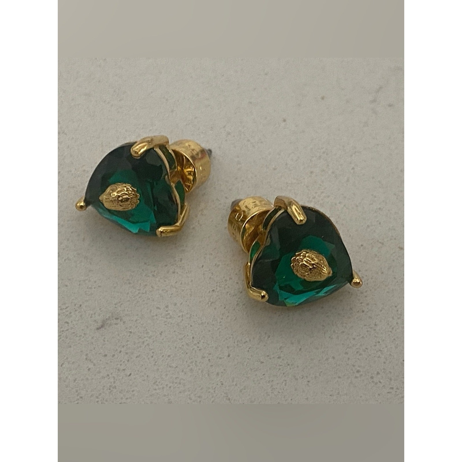 Kurt Geiger London Crystal Heart Stud Earrings Green Gold Eagle NWOT