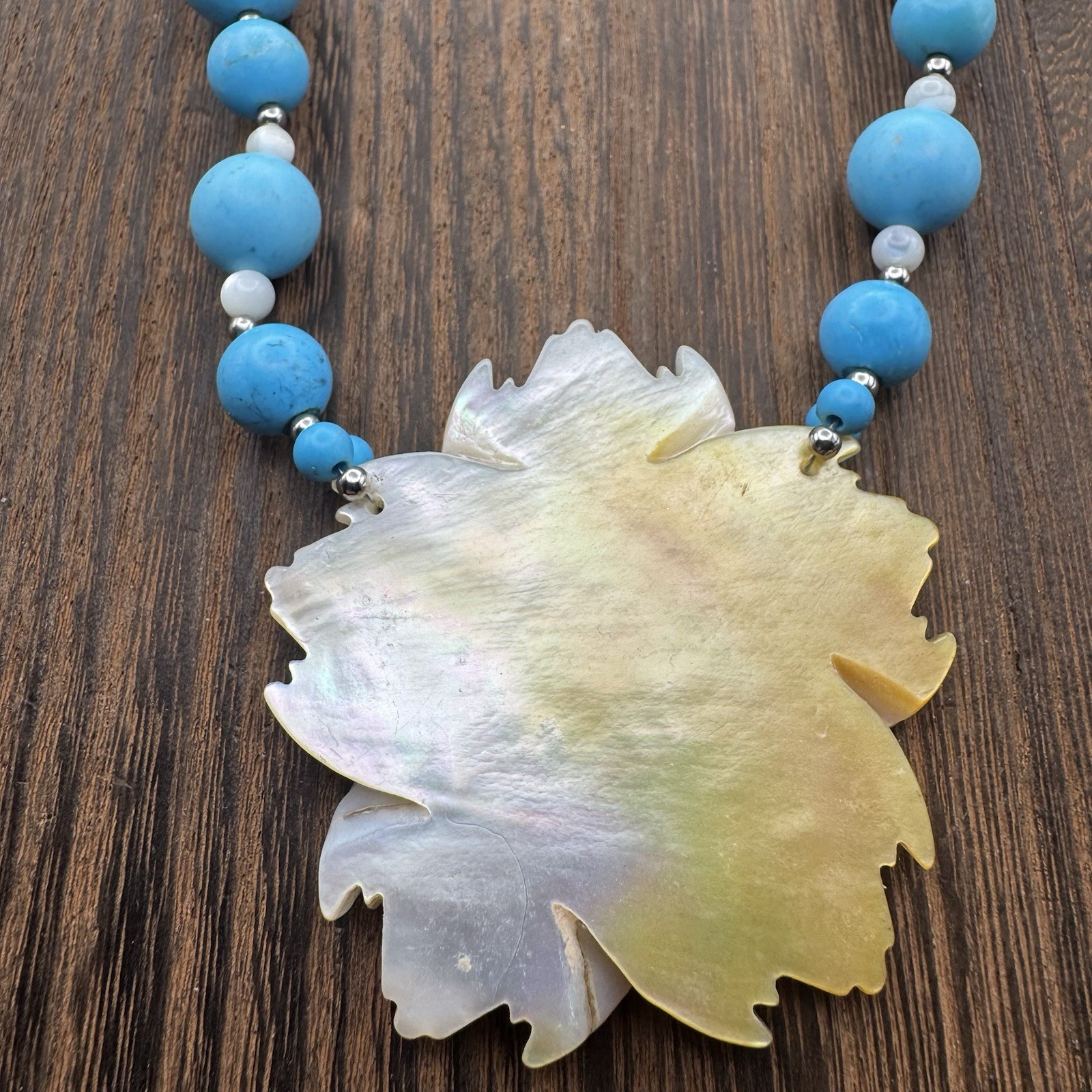 Mother Of Pearl Flower Pendant Blue White Silvertone Beads Necklace Handmade