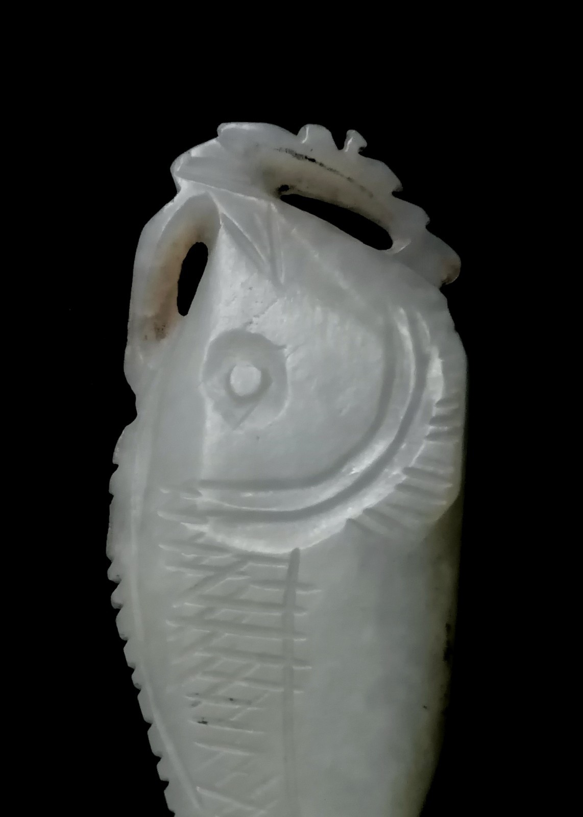 ANTIQUE PERFORATED AND ENGRAVED JADE PENDANT / ORNAMENT, CHINA, 1900.