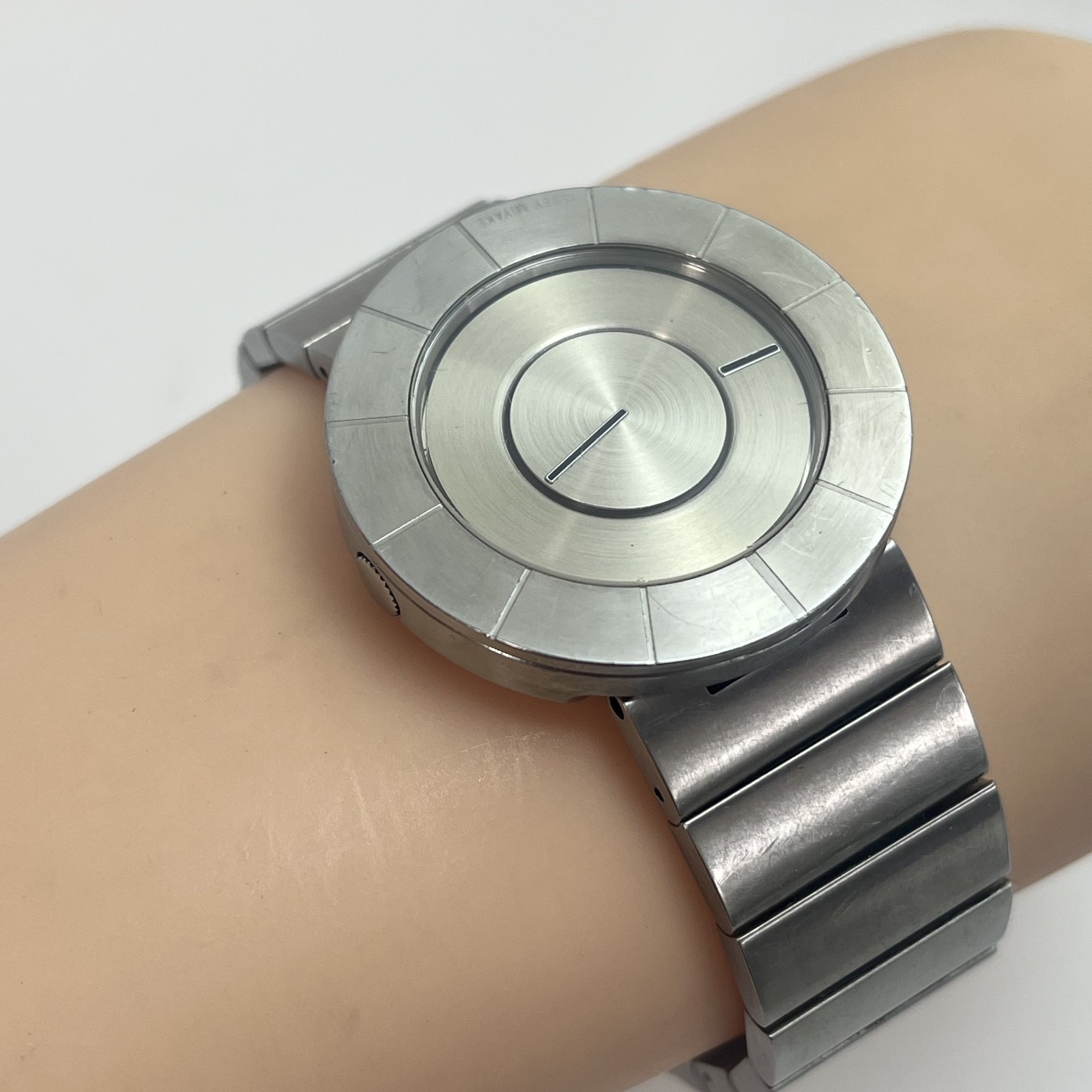 Seiko Issey Miyake TO NY0N001 by Tokujin Yoshioka Qz Silver Dial Japan#509B