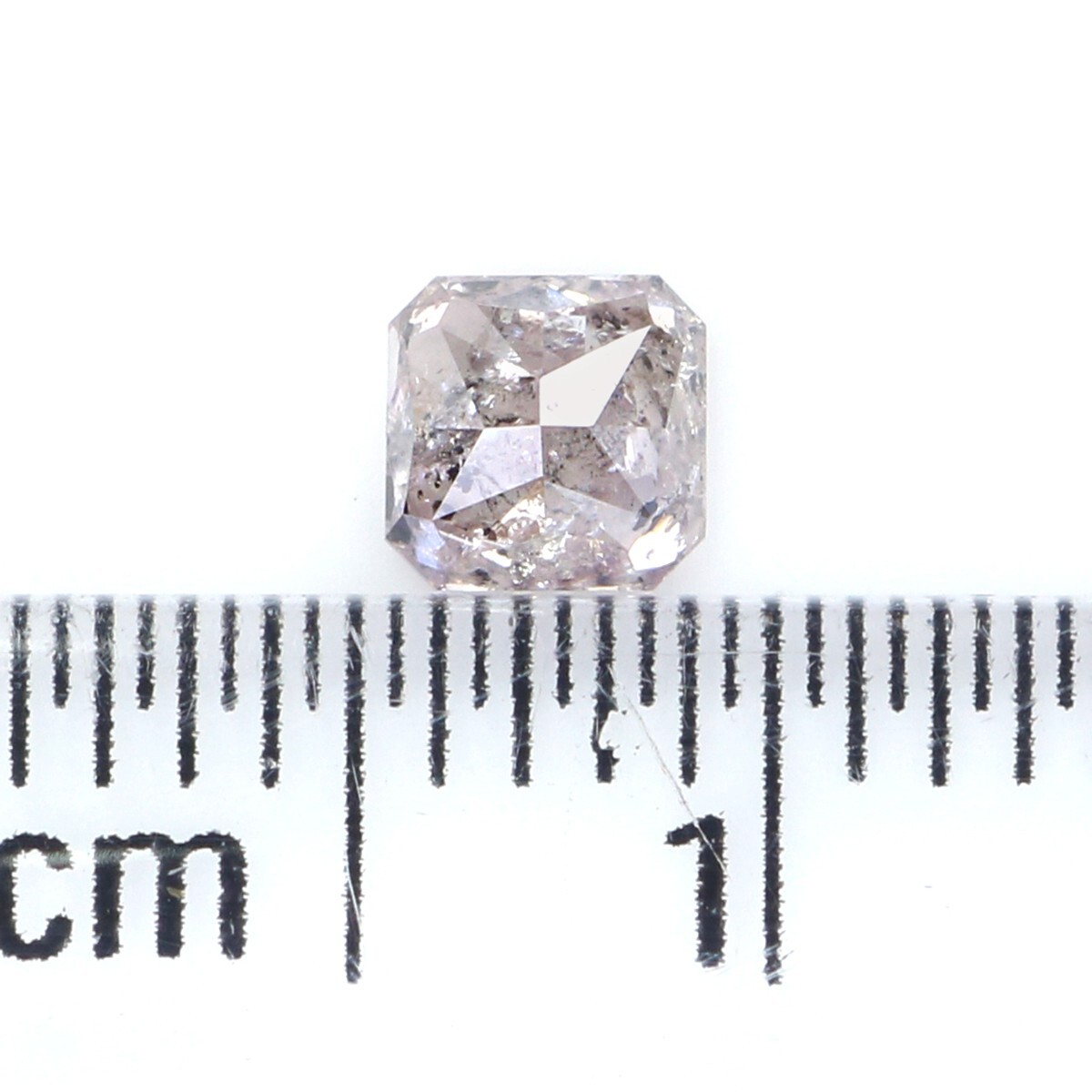 0.32 CT Natural Loose Radiant Shape Diamond 3.85 MM Pink Color Diamond KQ1047