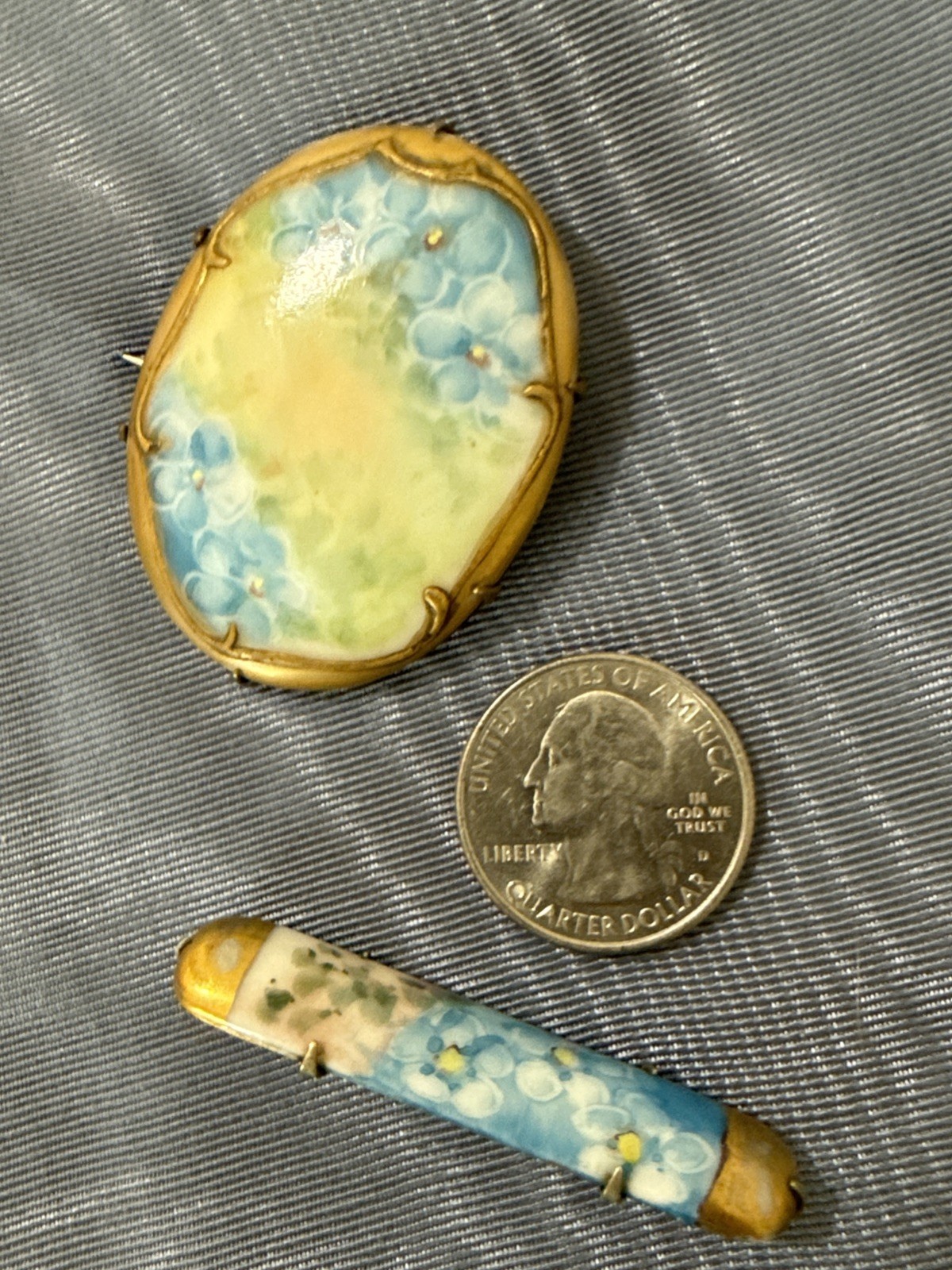 Antique Set Of 2 Painted Porcelain Brooches 1 Oval 1 Bar Floral In Brass 1900’s