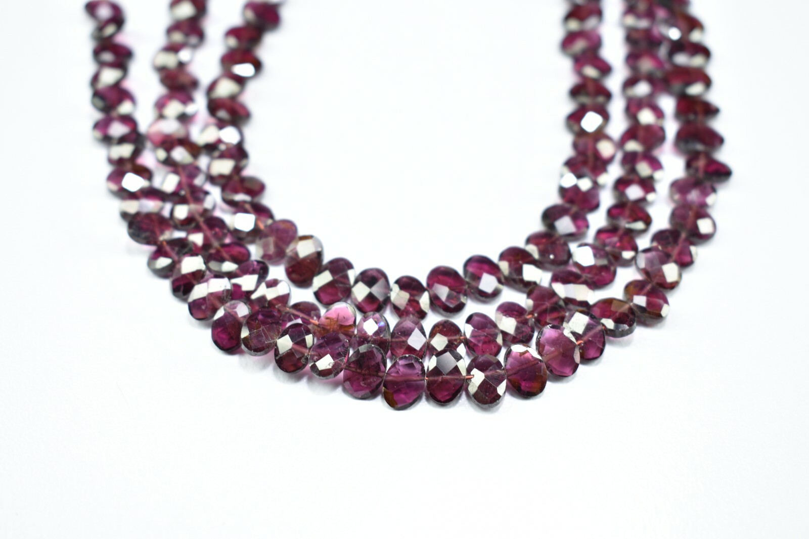 Natural Garnet Oval Gemstone Faceted Briolette Beads 7″ 1 Strand 3.5X5.5-5X7mm