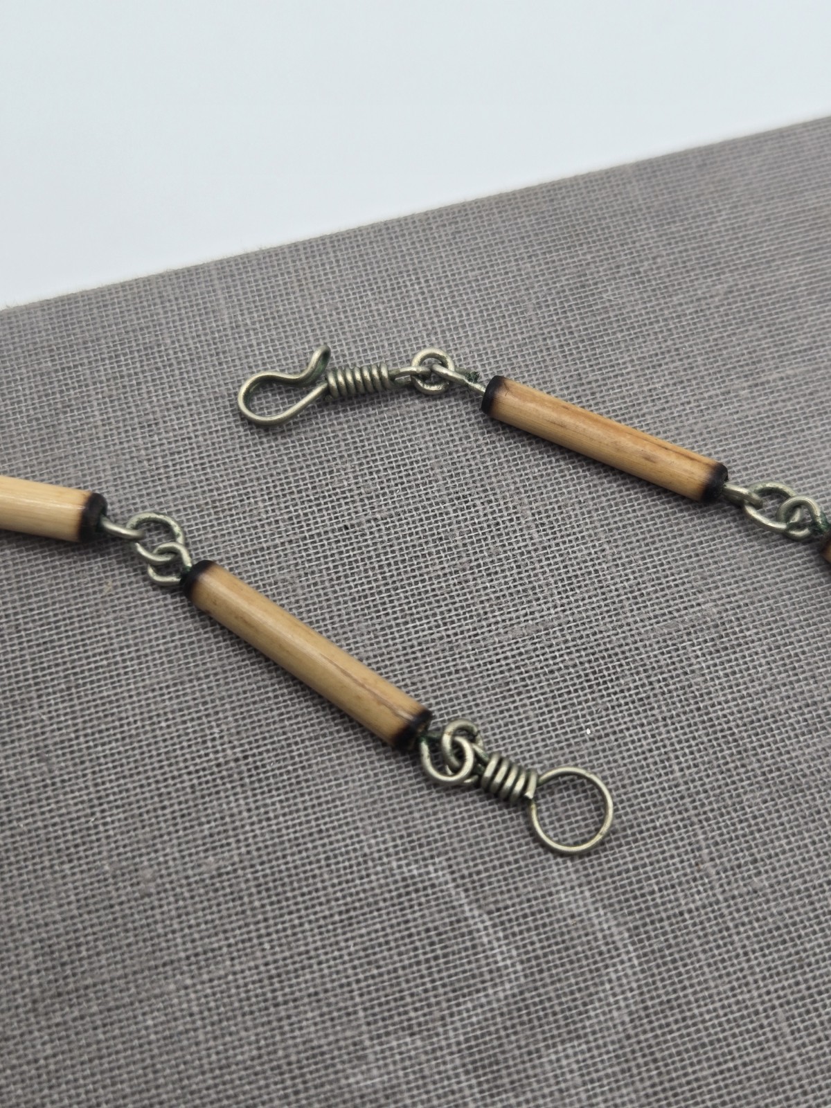 Southwest Style Natural Stone Choker Necklace Porcupine Quill Bugle Beads 17″