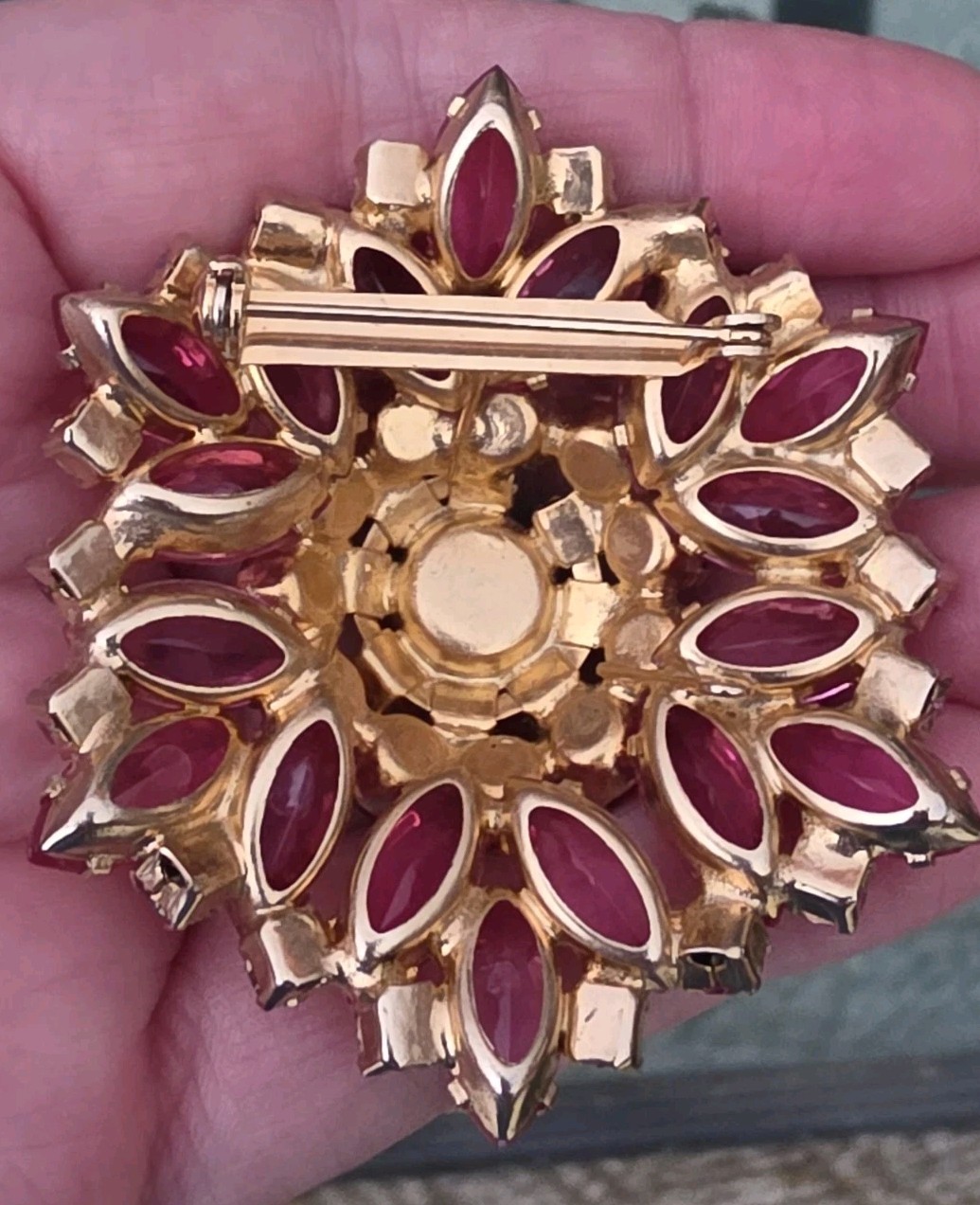 Vintage Pink 50s/60s 3-D Star Brooch
