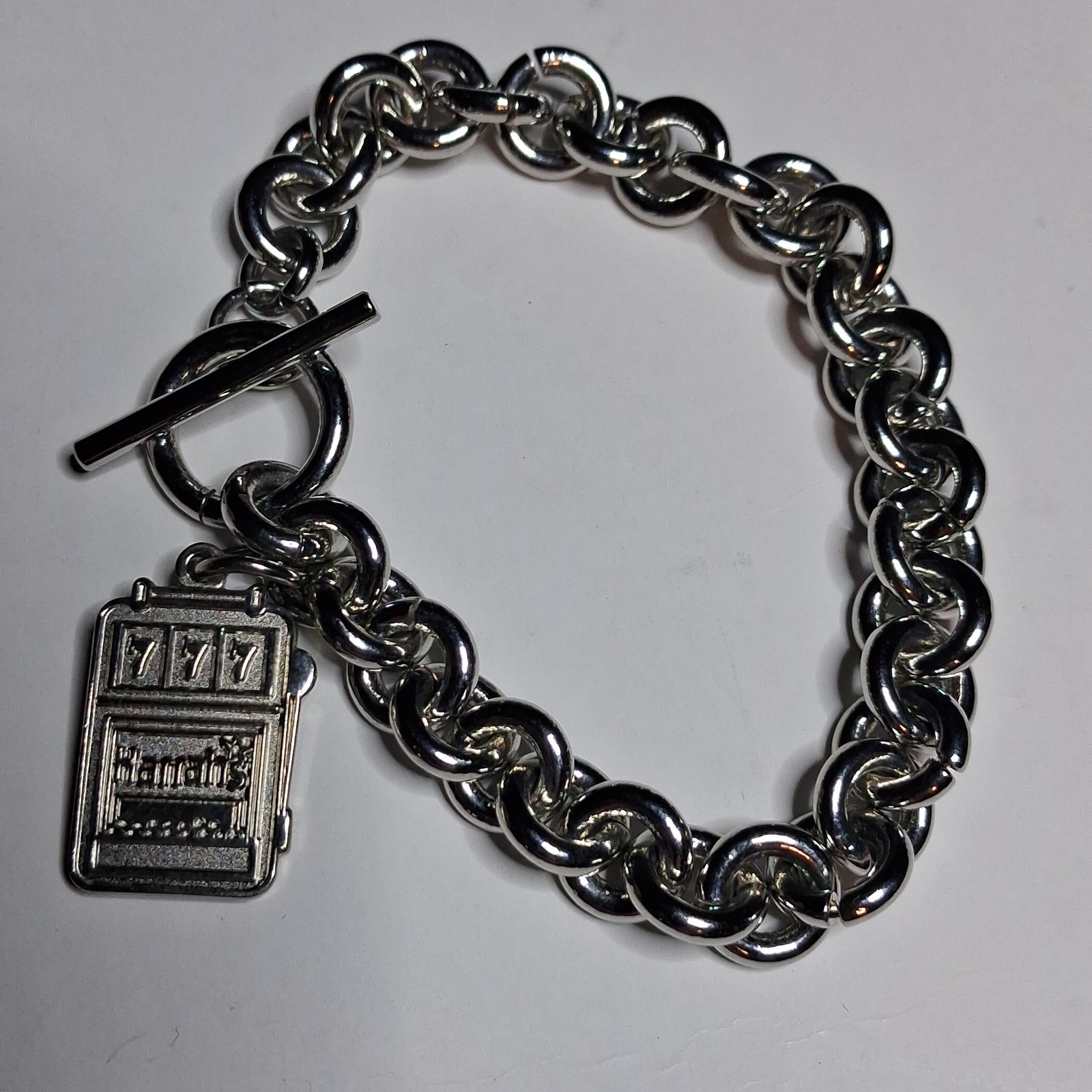 Vintage Harrahs Casino 777 Slot Machine Charm Toggle Bracelet Silver Tone 7.5″