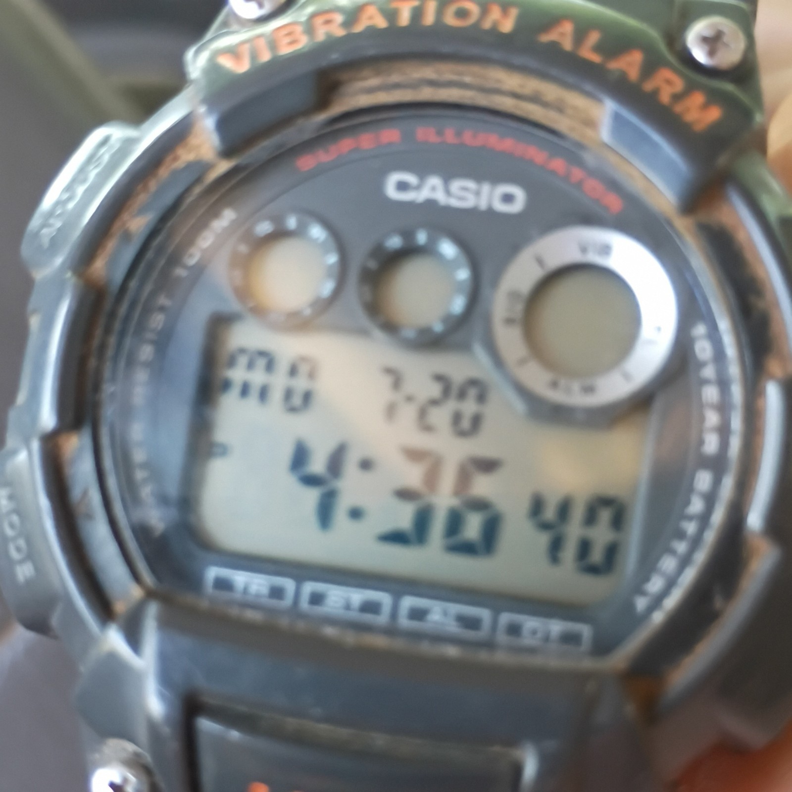 Casio W-735H Men’s Digital Quartz Watch Vibration Alarm Illuminator 100m