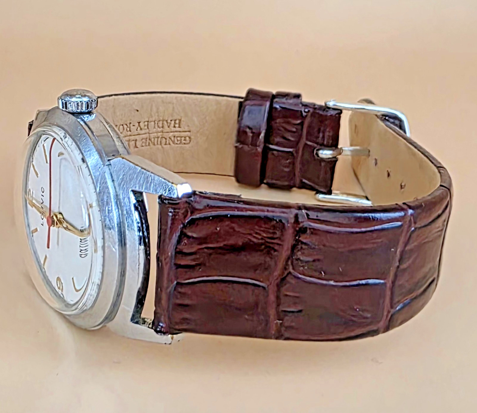 LOUVIC Rare Vintage 31mm 1950s Mechanical Swiss 7 Jewel S/S Red Second Hand Mens