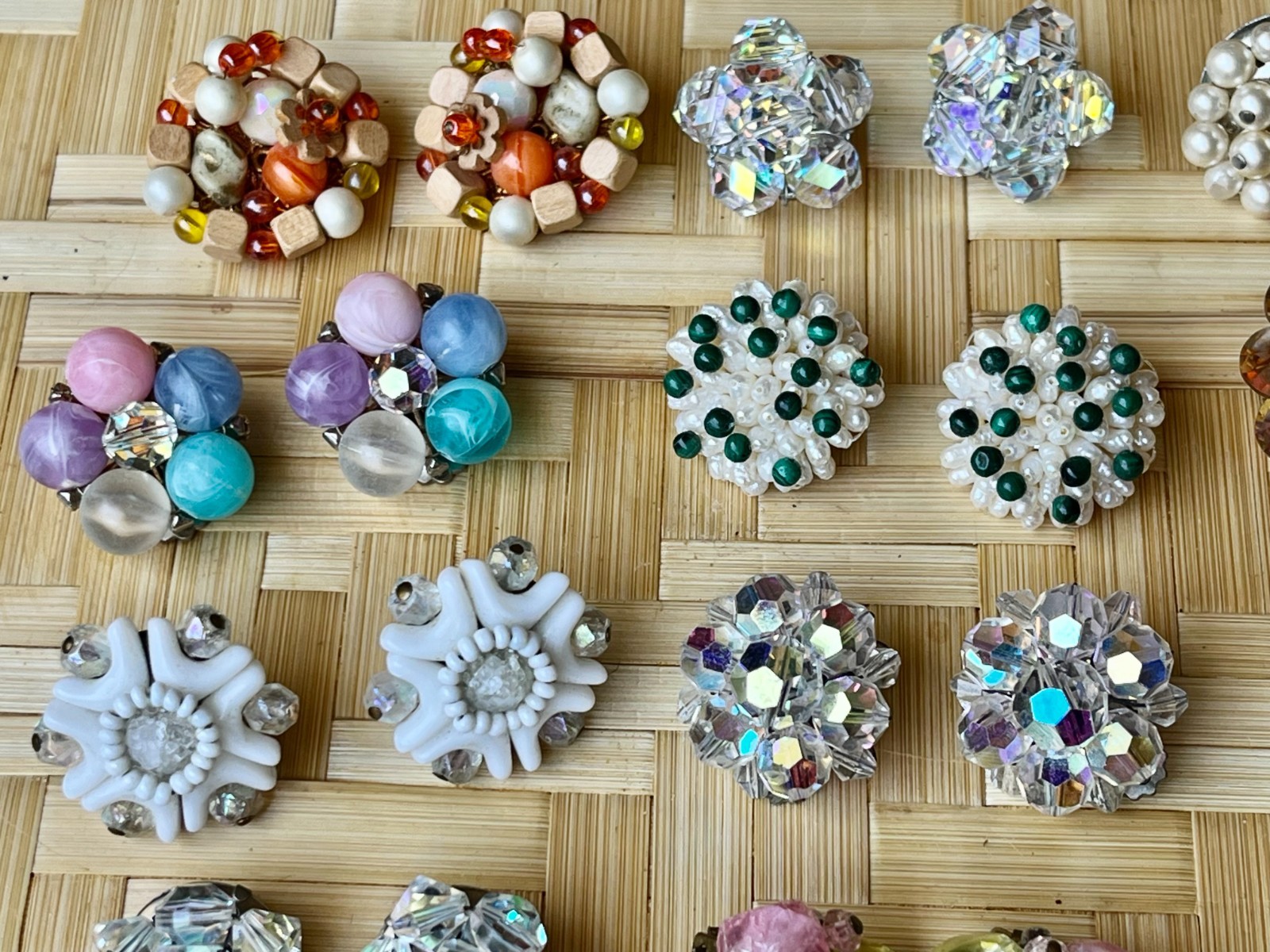 Lot 20 Pairs Vintage Clip On Cluster Earrings 2 Signed: Castlecliff, Cathe