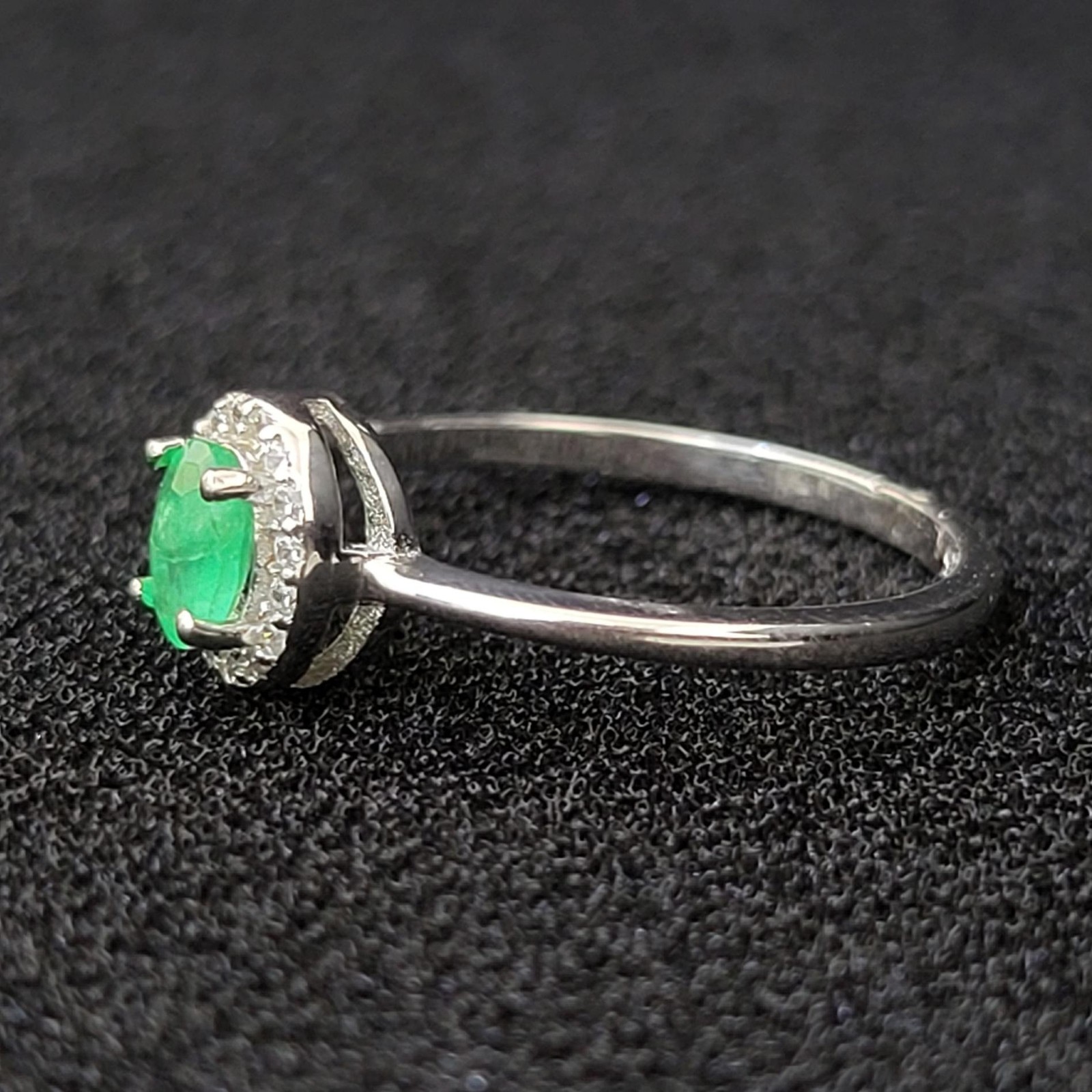 Natural Emerald Gemstone 925 Sterling Silver 20x8mm Oval Ring Top Rich Green 6