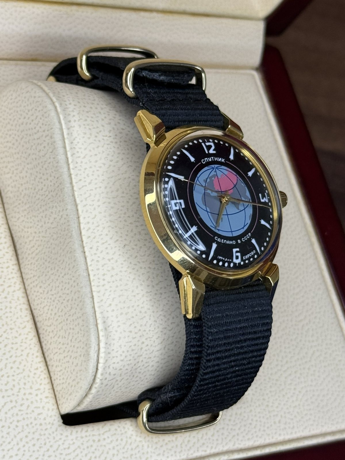 Watch Raketa Sputnik Mechanical Kirovskie Soviet USSR Russian Men RARE Vintage
