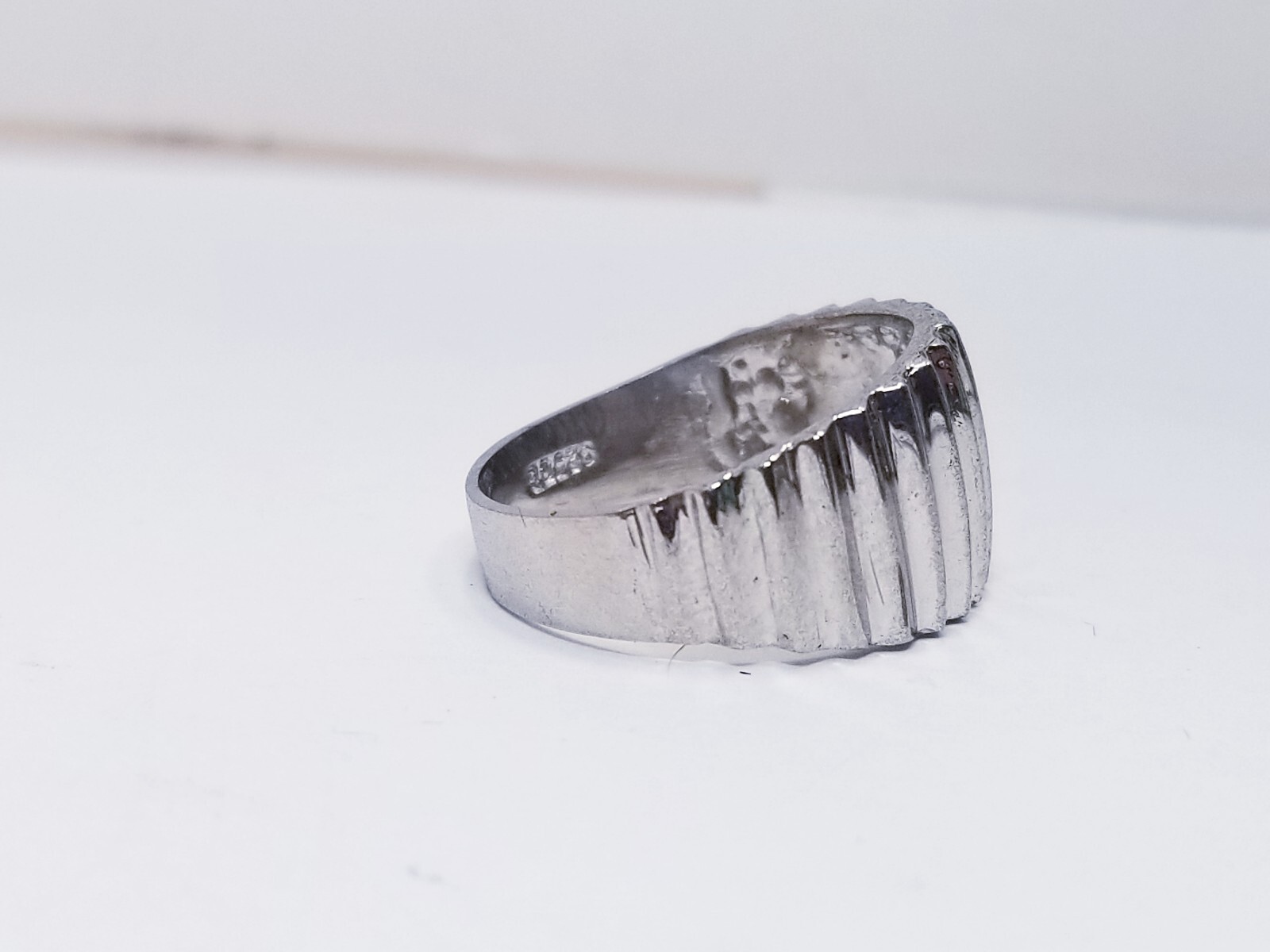 Genuine Sterling Silver Textured Ring Sz 7 – 3.2 Grams TW