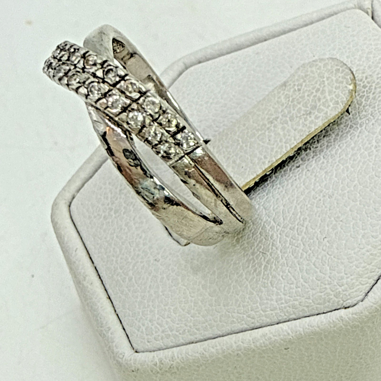 STUNNING .925 Vintage Sterling Silver Estate Ring Size 8.75 w-Colorless stone