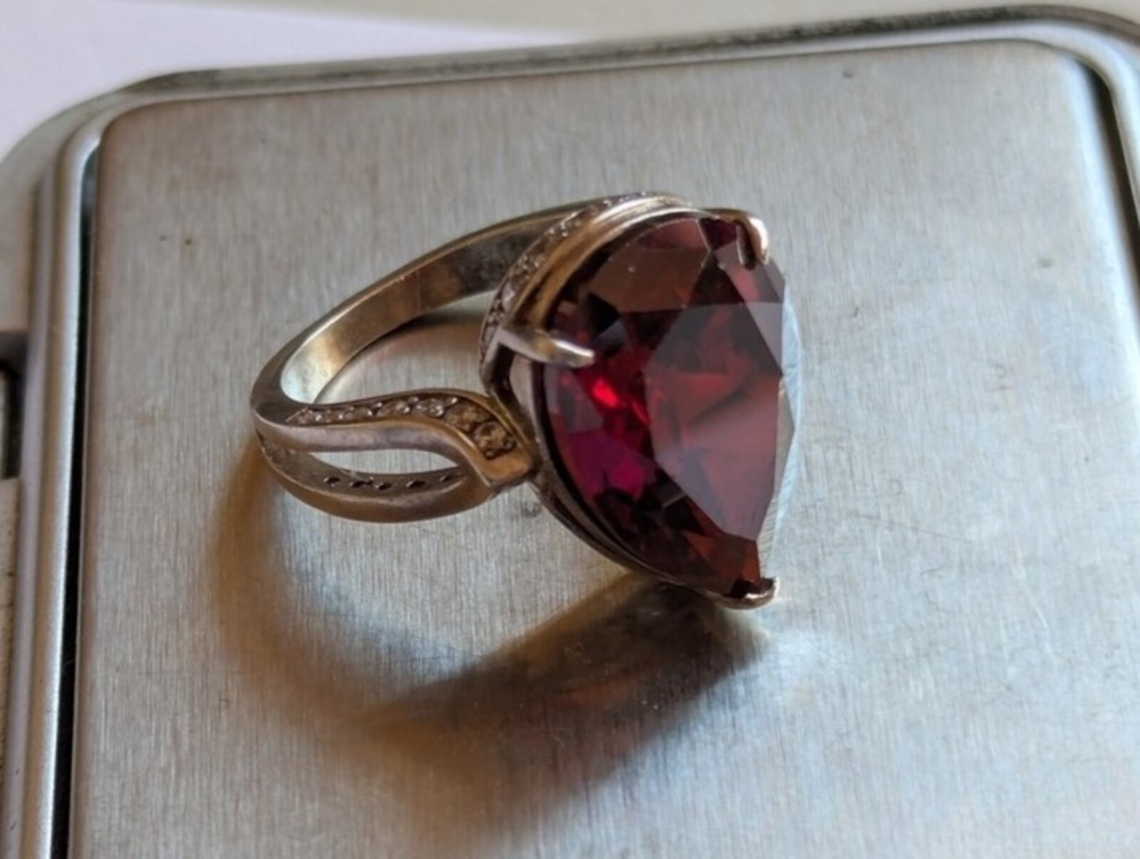 Vintage ring sterling silver 925 Size 8 Weight 8.93 g. Garnet. Ukrainian jewelry