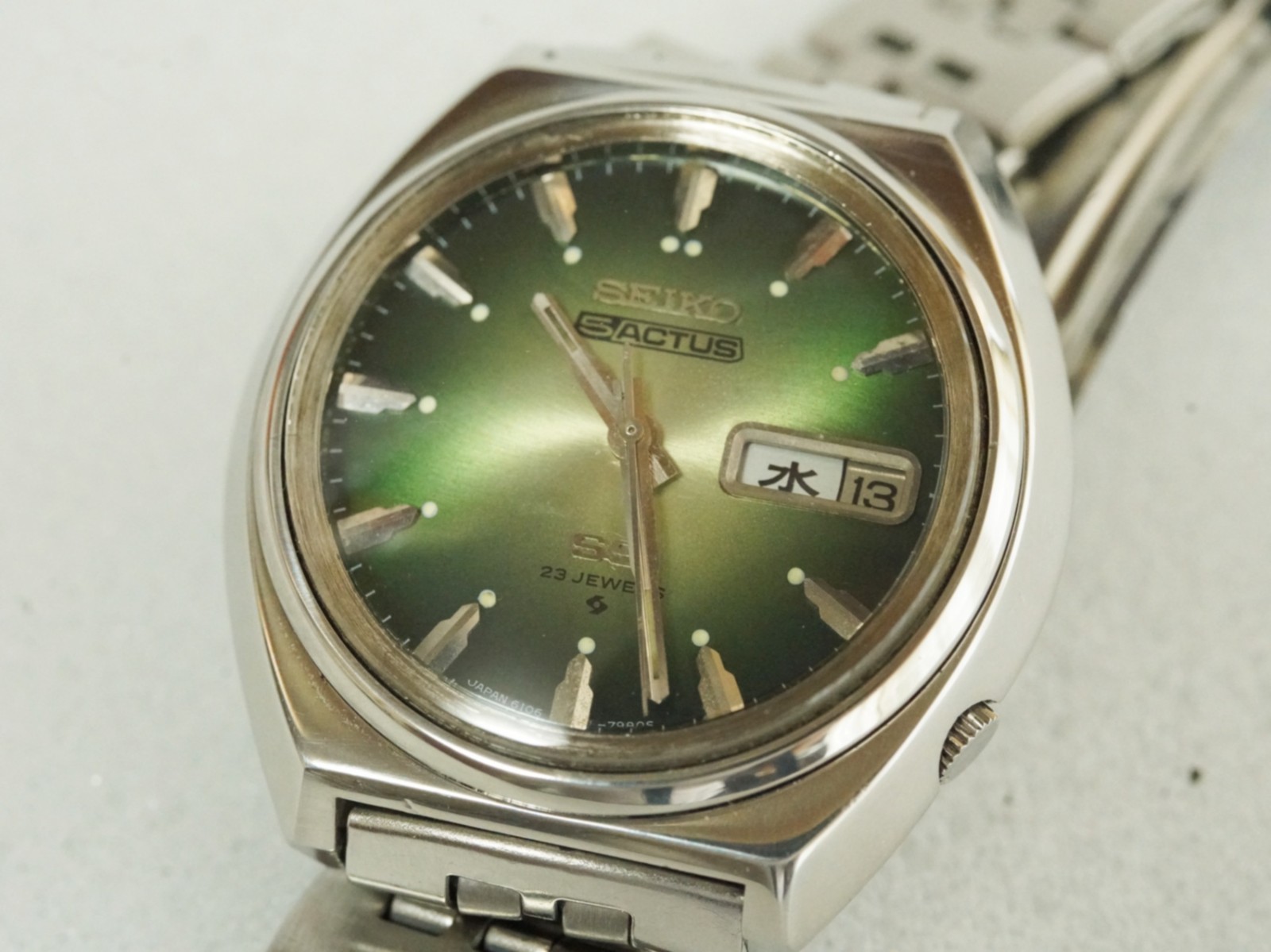 SEIKO 5 ACTUS SS 6106-7700 Green Dial Kanji Day Genuine Bracelet Gift Box