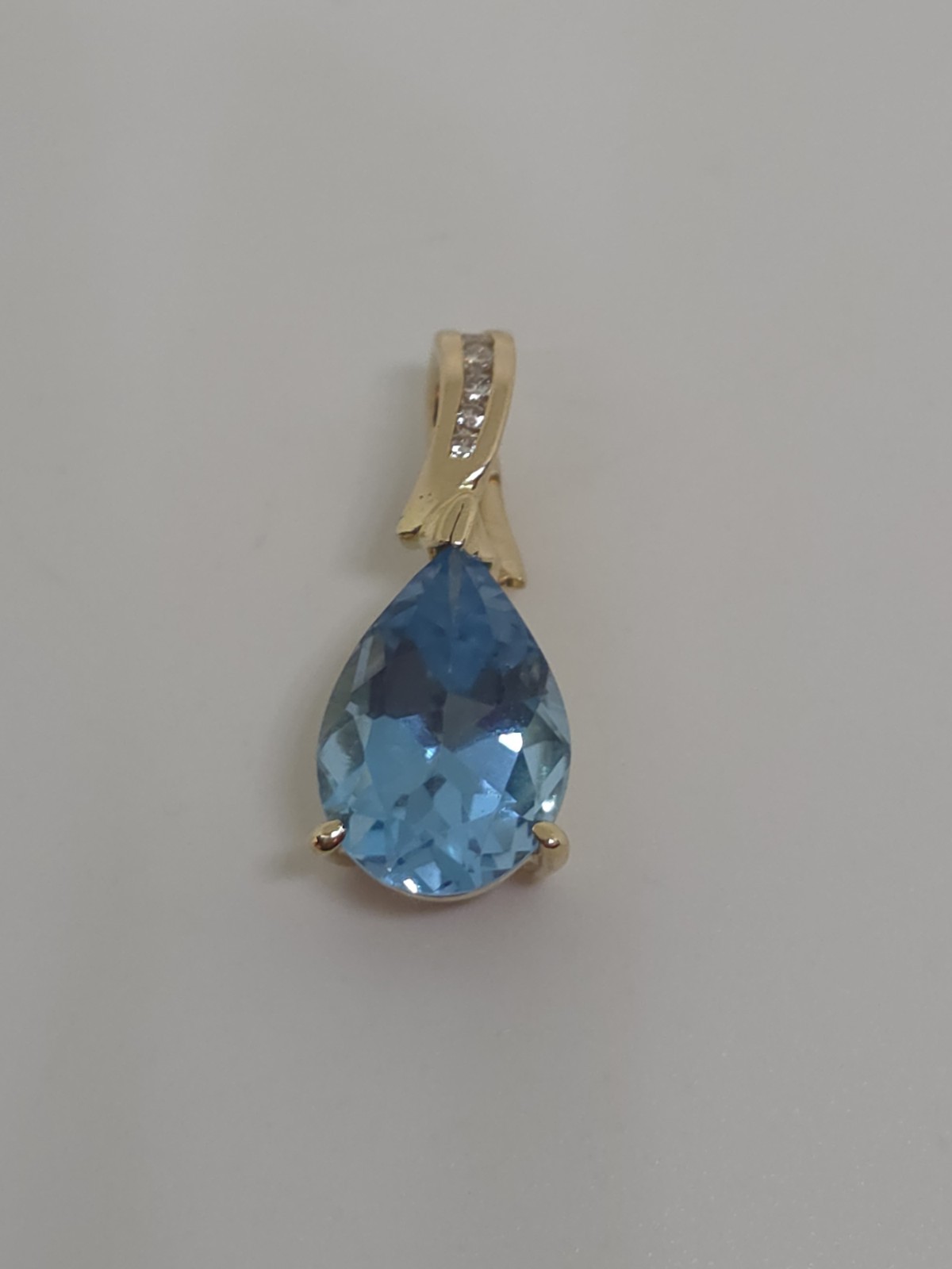 14k Yellow Gold Topaz Sapphire And Diamond Pendant And Earrings Set 8.8 Grams