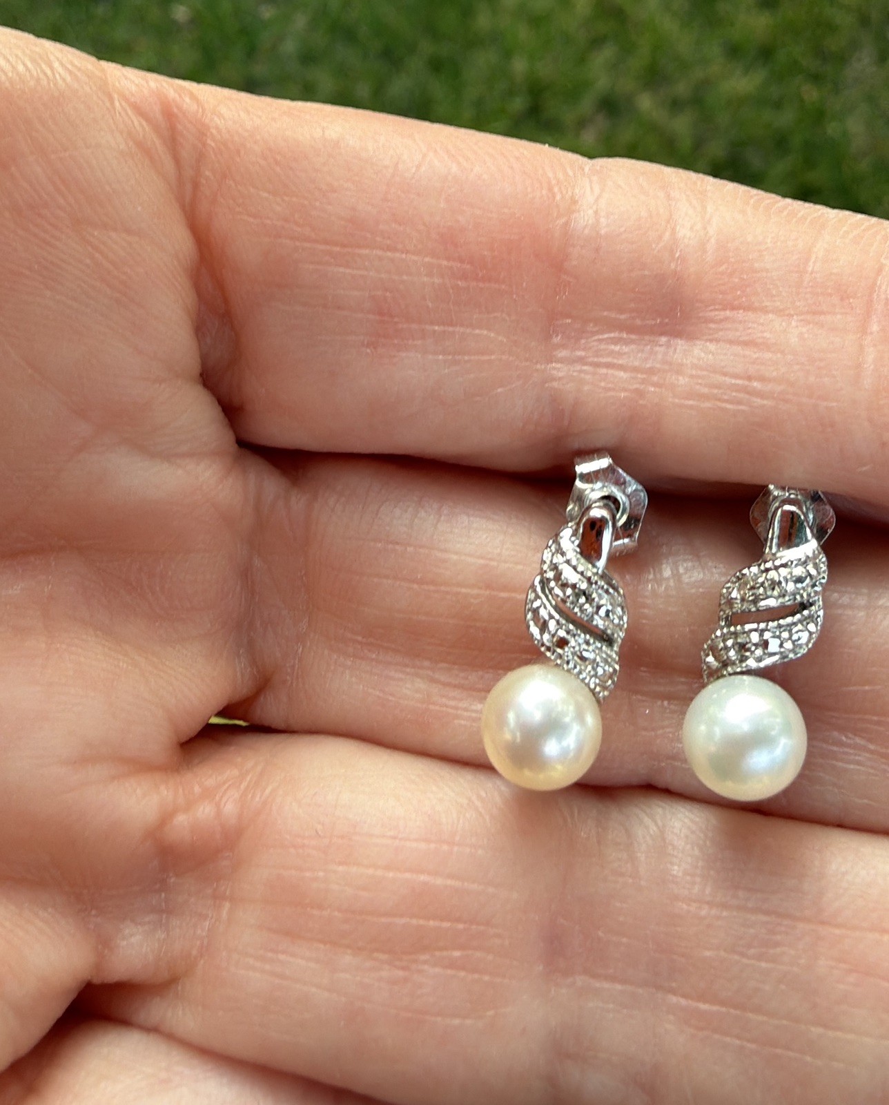 10k White Gold Diamond Freshwater Pearl Drop Dangle Earrings NIB w/Cert of Value
