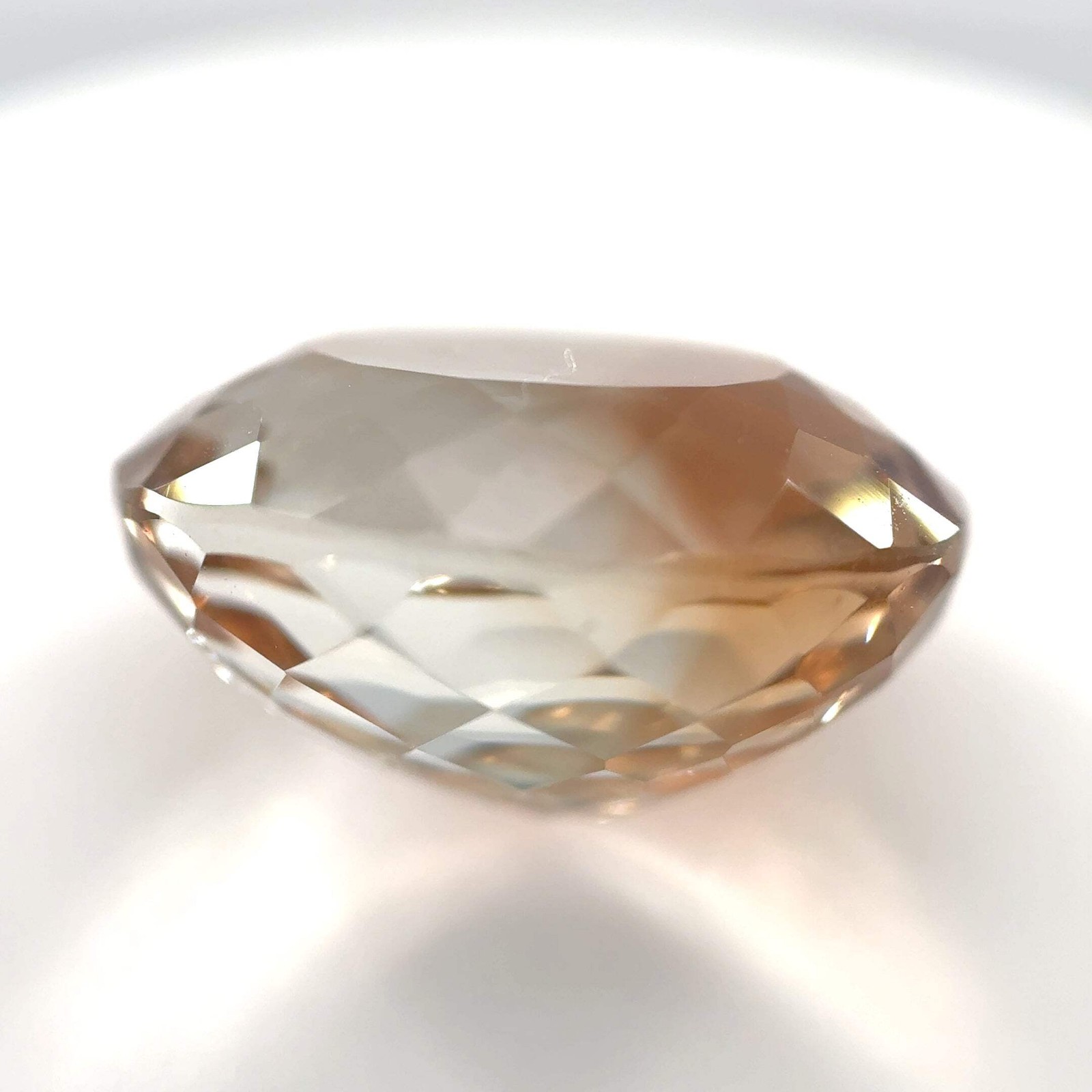 2005-TCH-99 | 13.7ct Champagne Topaz | 12.8×15.1mm