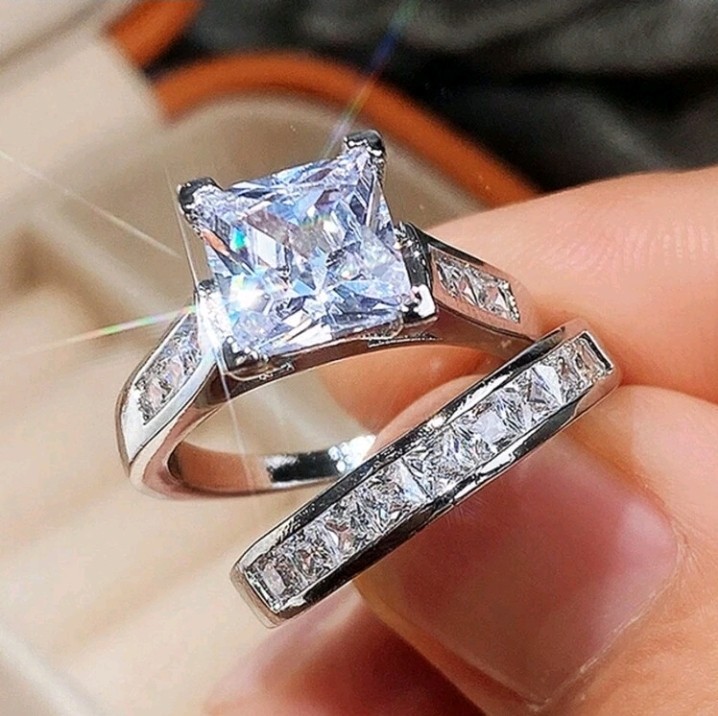 2pcs Silver Plated Zinc Square White/Colorless Cubic Zirconia Ring Set Size 7