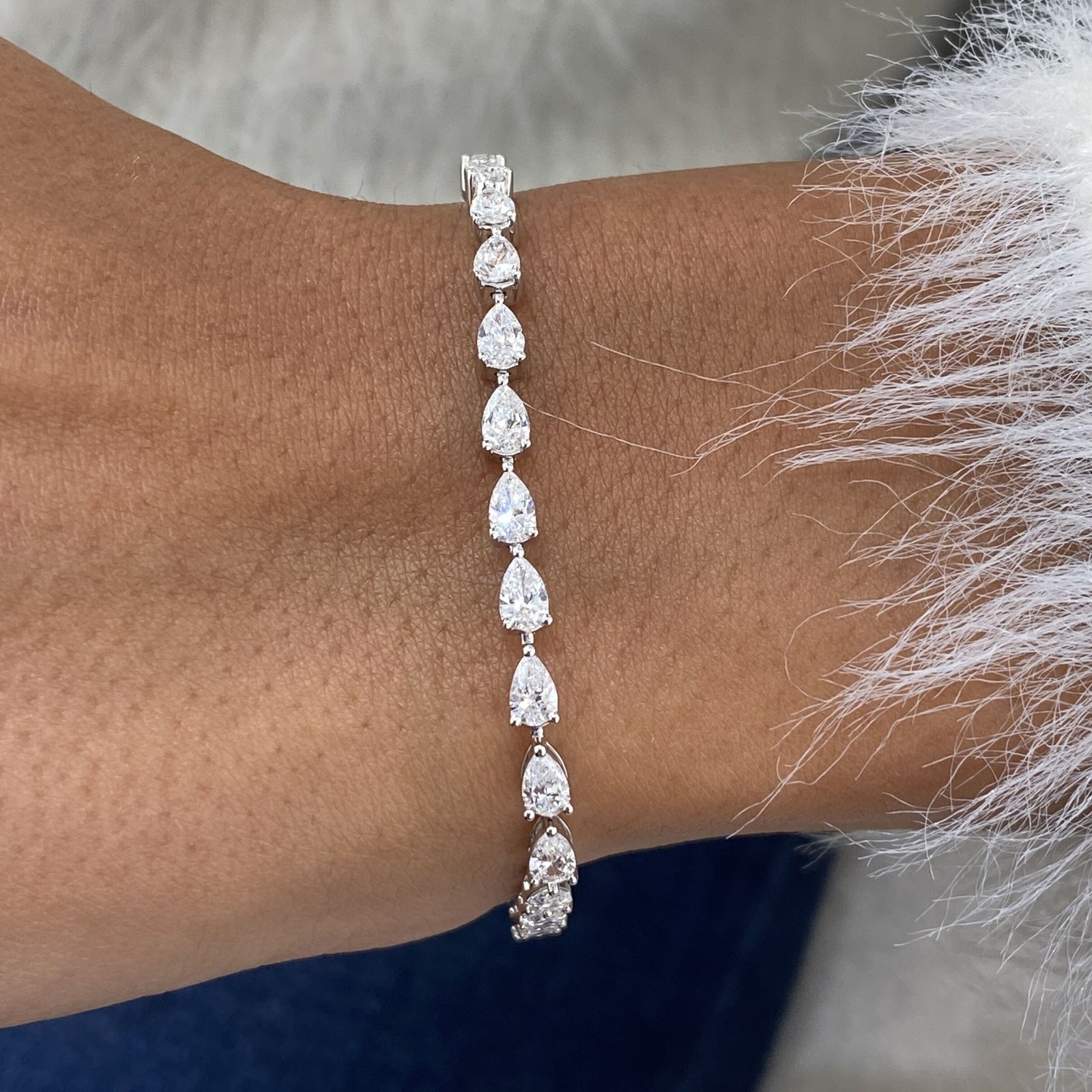 6.00Ct Pear Cut Lab Grown/CVD Diamond Her Tennis Bracelet EF/VS 14K White Gold