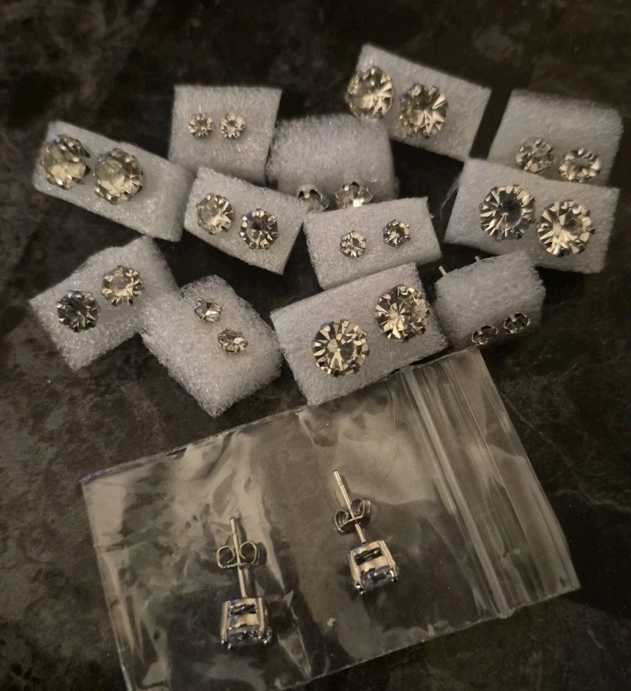 14 Pairs Of Hypoallergenic CZ Studs Multiple Different Carats