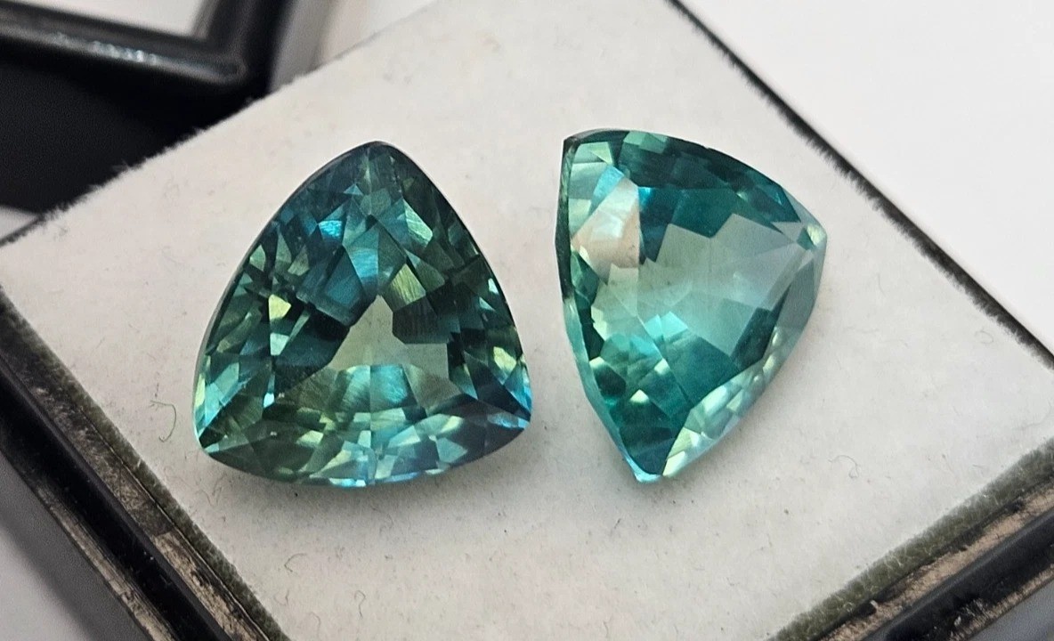 Pair Green Sapphire Natural Trillion Cut 10-12 Ct Loose Gemstone Earring Making
