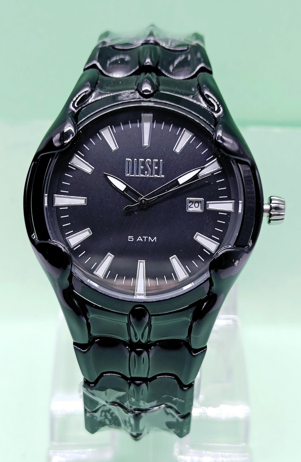 Awesome Diesel Date Indicator Analog Dial Color Black Quartz Men’s Wrist Watch