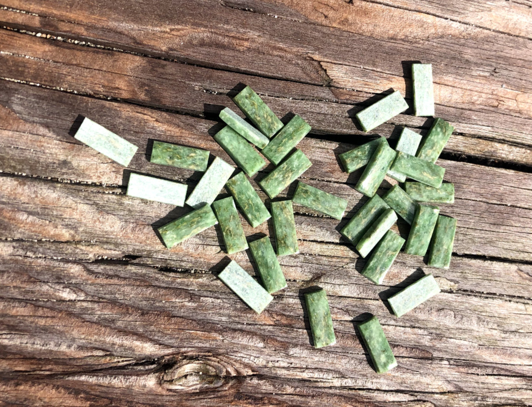 10 Vintage WYOMING JADE Nephrite (15x6mm) Rectangle Cabochons. Made In Germany