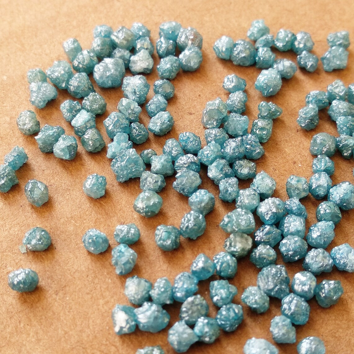 Raw Diamond 2.02 Ct 2.00-3.00 MM Natural Blue Rough Loose Diamond for Jewelry