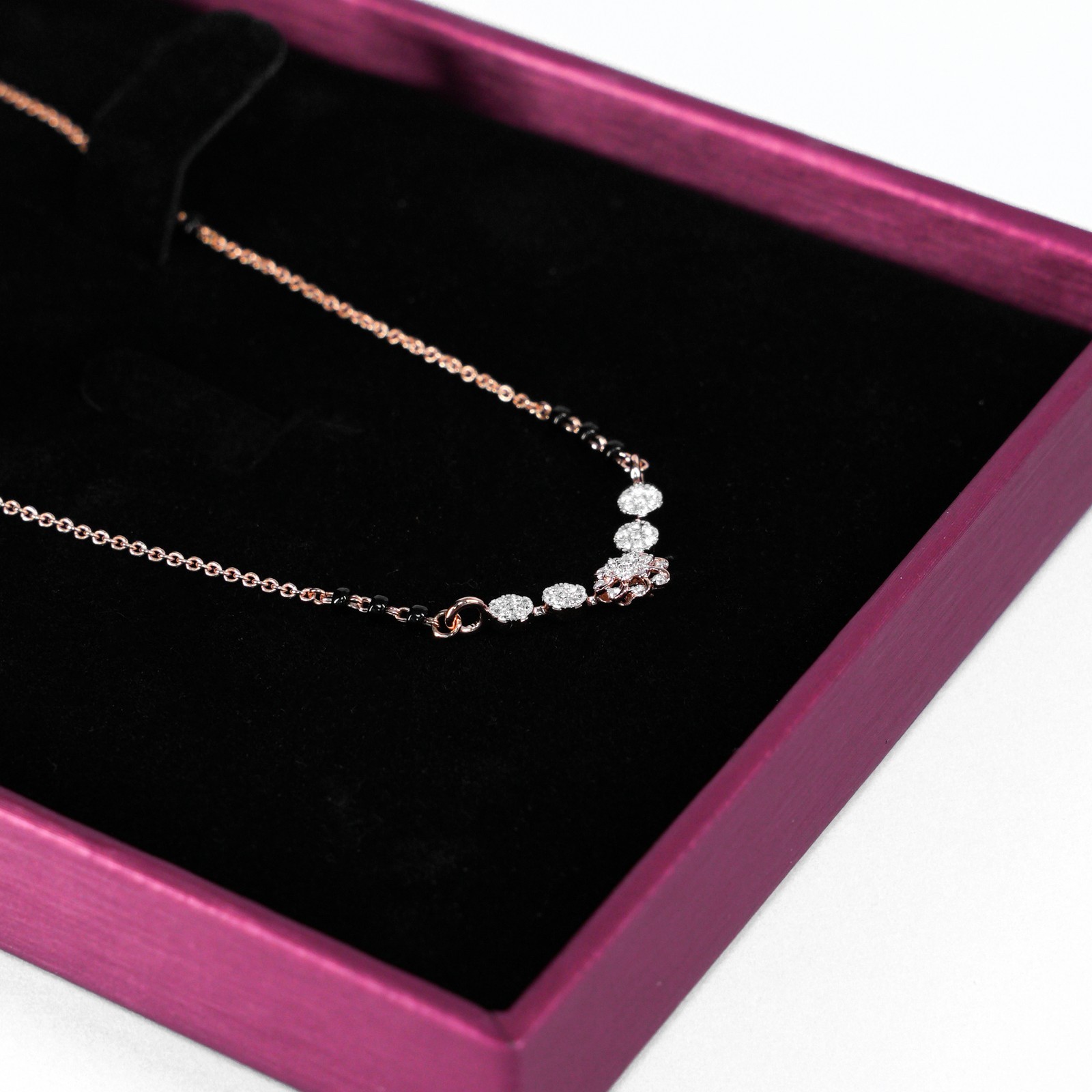 18 KARAT MANGALSUTRA NECKLACE | NATURAL DIAMOND IGI CERTIFIED | WOMAN