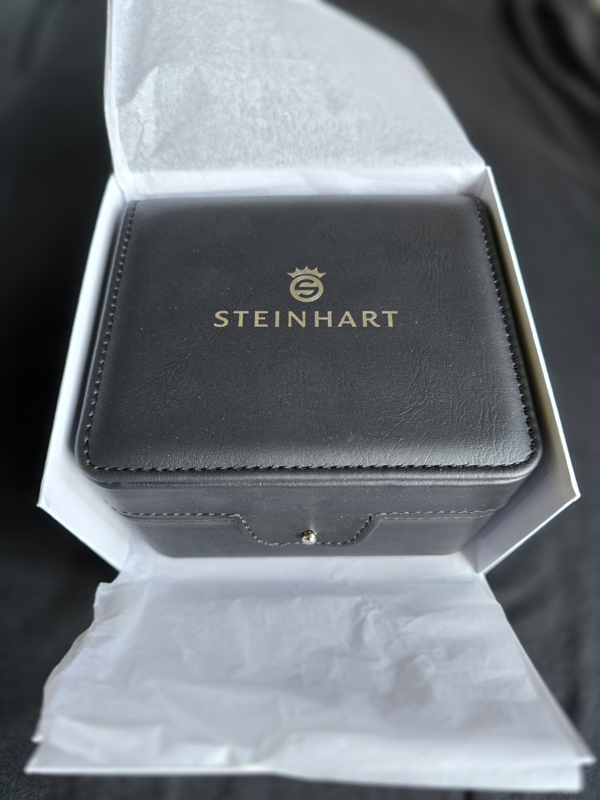 Steinhart Ocean One GMT Micro Adjust Clasp Green/Black Ceramic Bezel 42mm