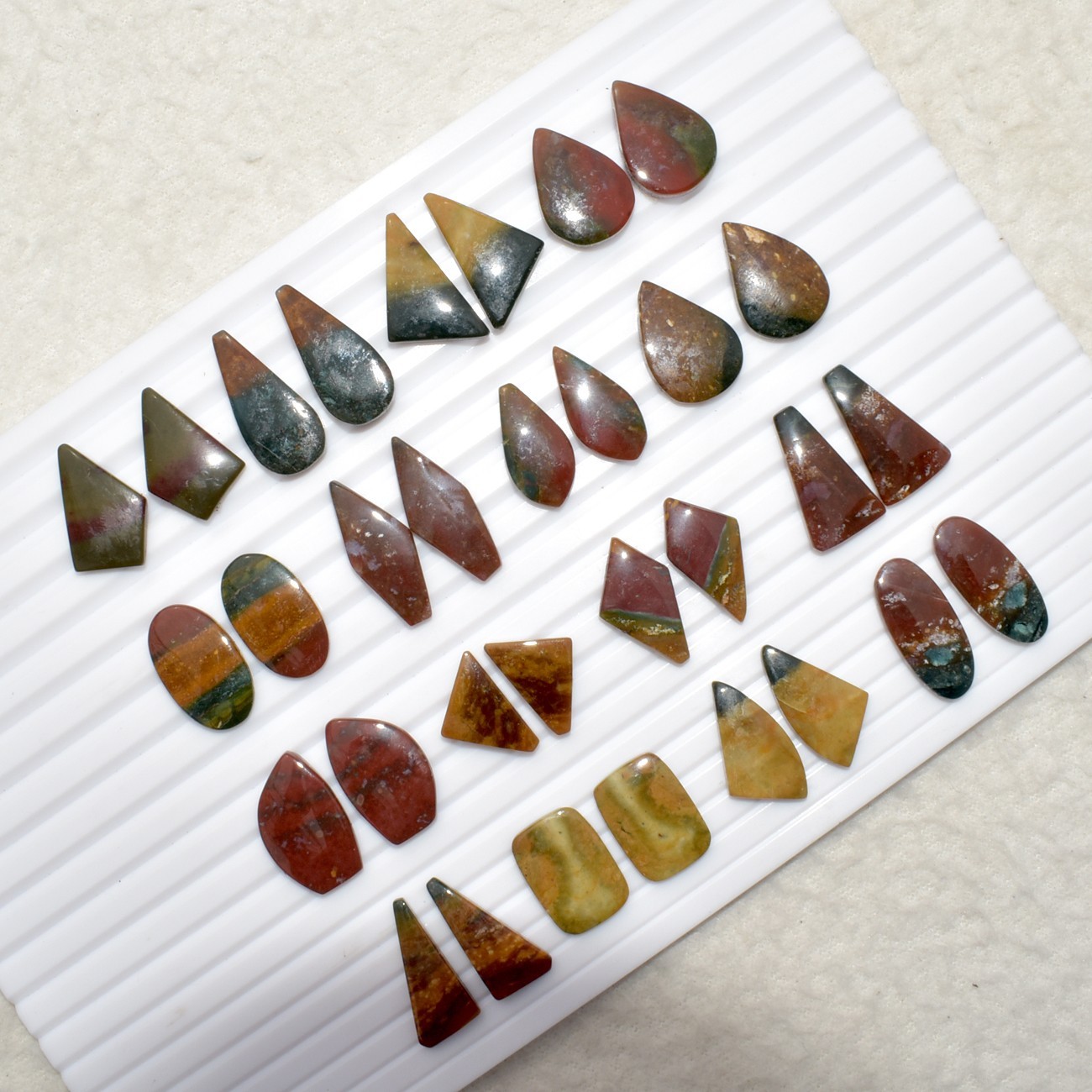 Natural Blood Stone Matching Pair Cabochon Loose Gemstone B366