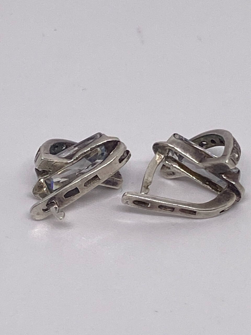 Vintage beautiful earrings Silver 925 Ukraine. Women’s jewelry. Weight 4.0 g.