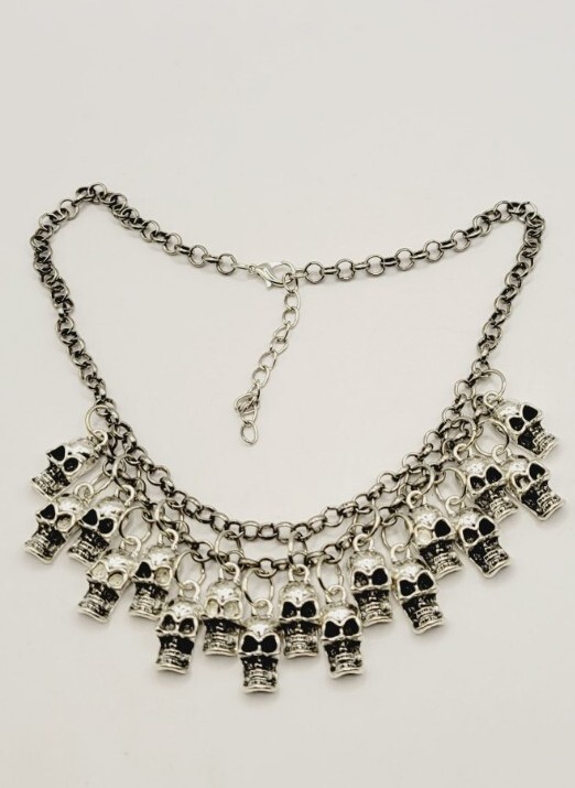 Skull Necklace Dangle Charm Chain Bib Halloween Jewelry Silver tone 20.5 in