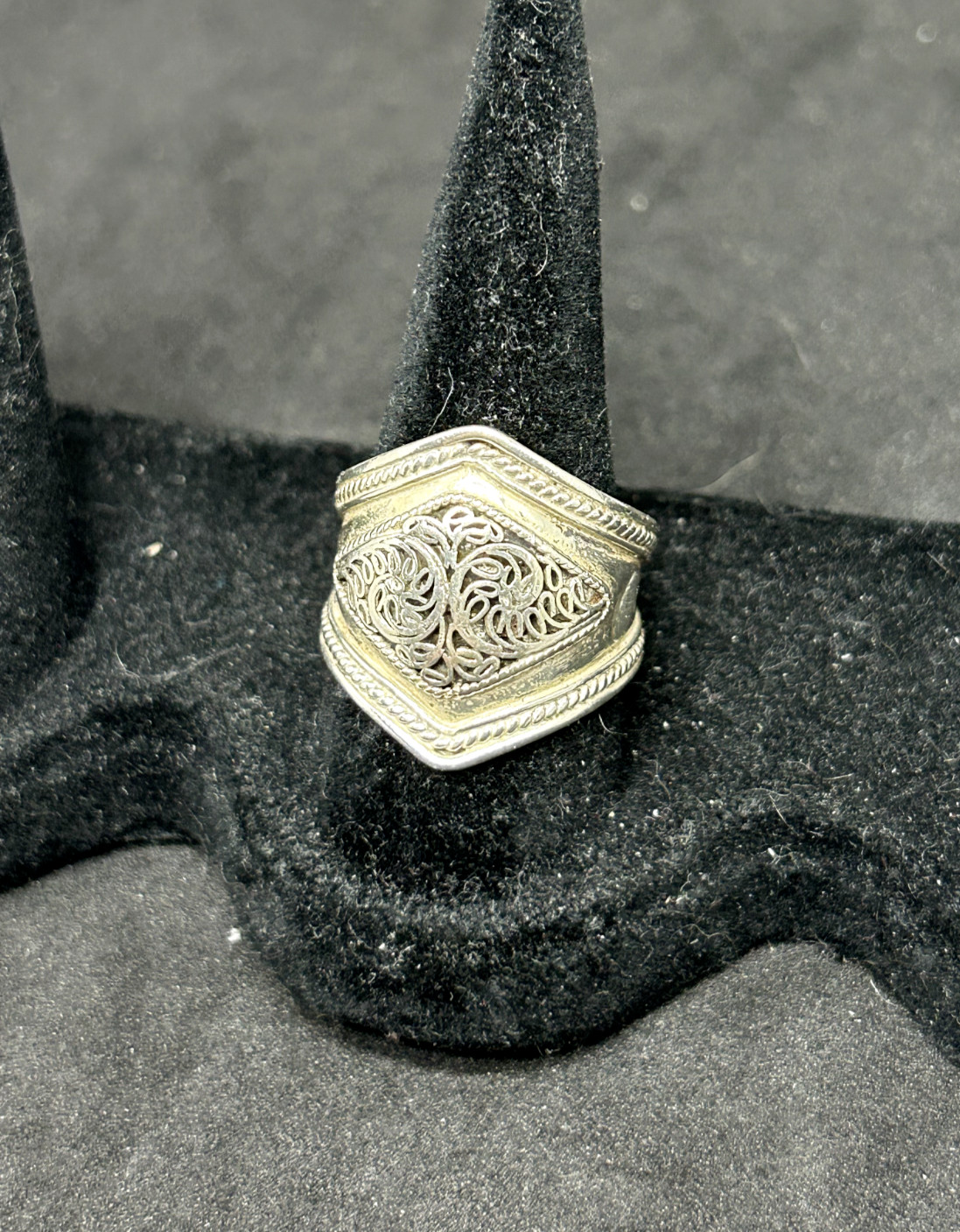 925 Sterling Silver Filigree 21.5mm Band Ring Size 8 – 4.59g