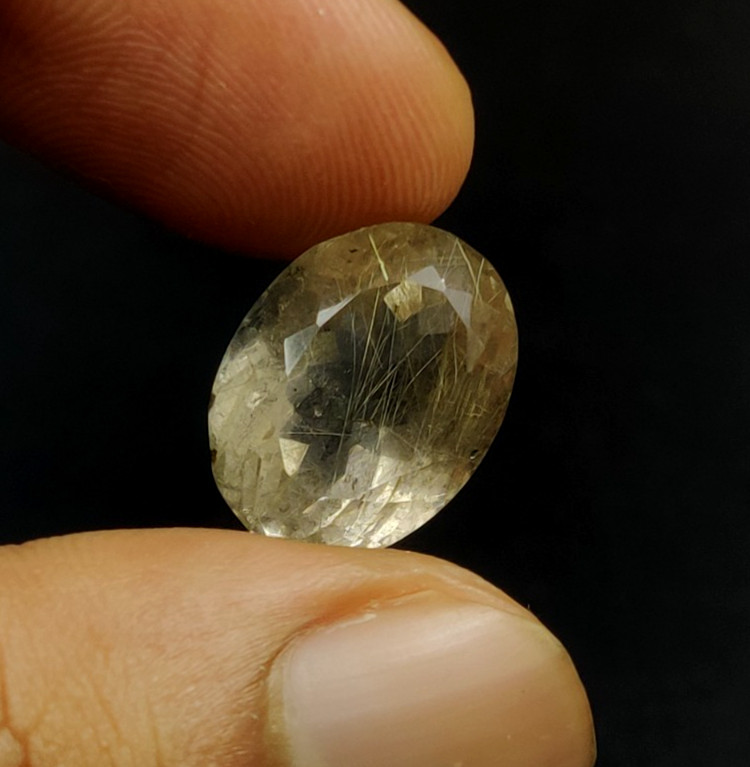 16.70 Carat Natural Rutilated Quartz Gemstone 17.3X13.2X11.8mm Oval Cut stone