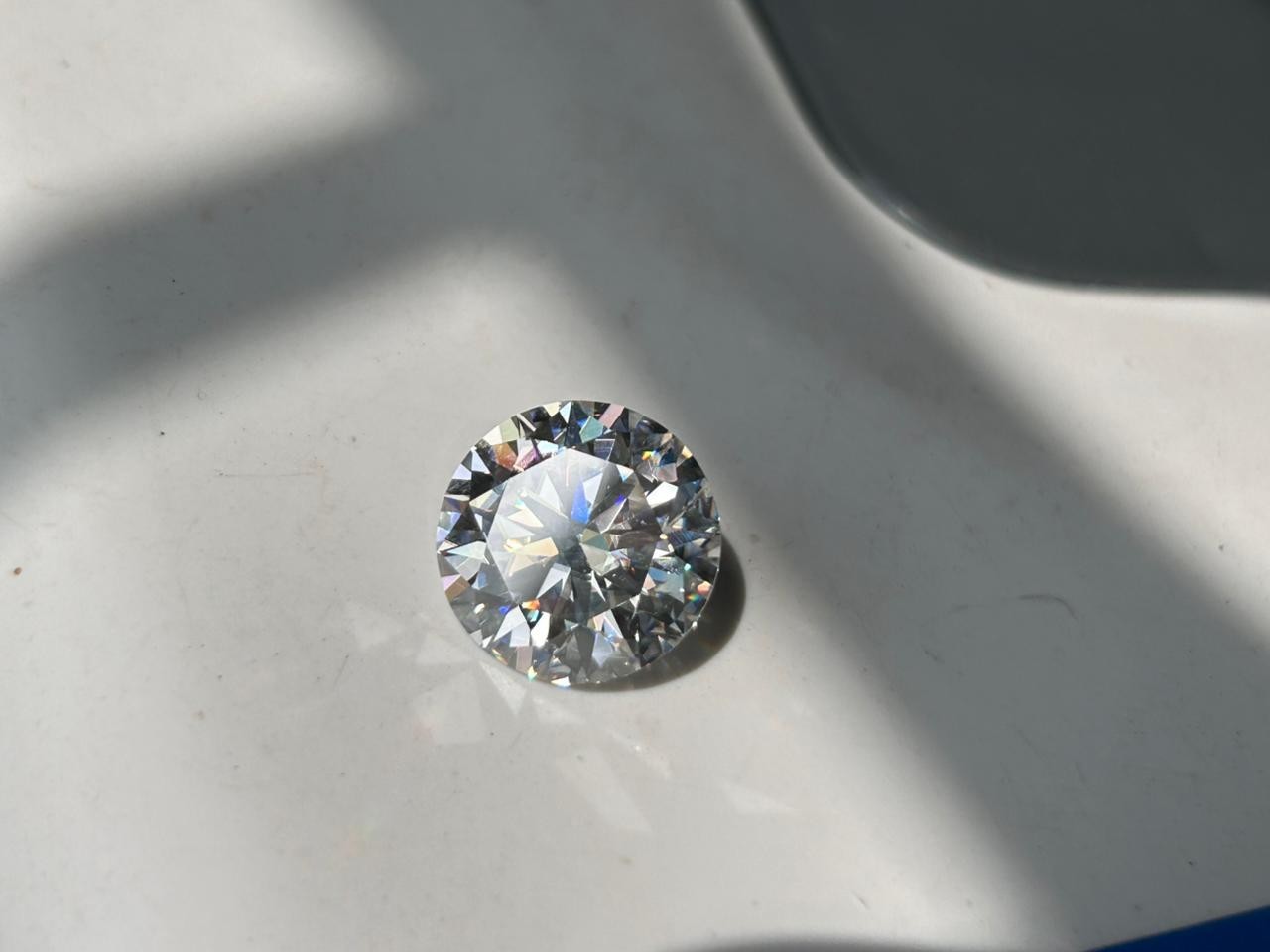 IGI Certified, Lab-Grown 3.01 Ct CVD Diamond 9.50 mm Round D VVS1 Clarity