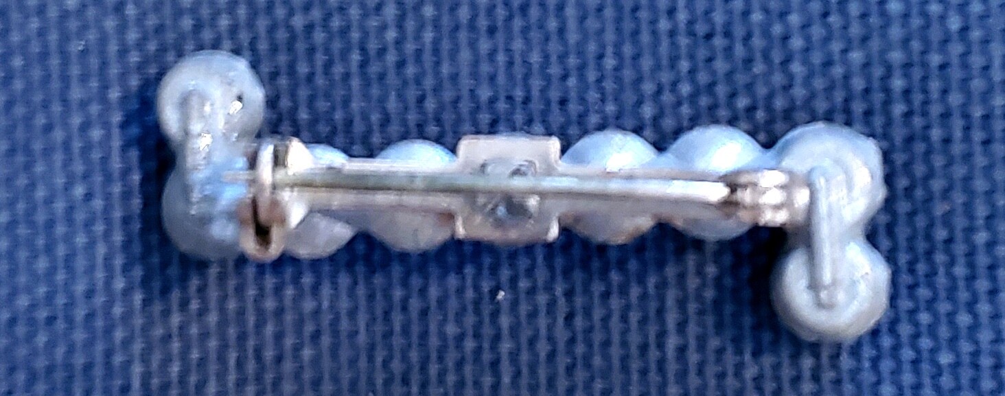 Unusual Vintage 1″ Bar Brooch Pin with Faux Jewels