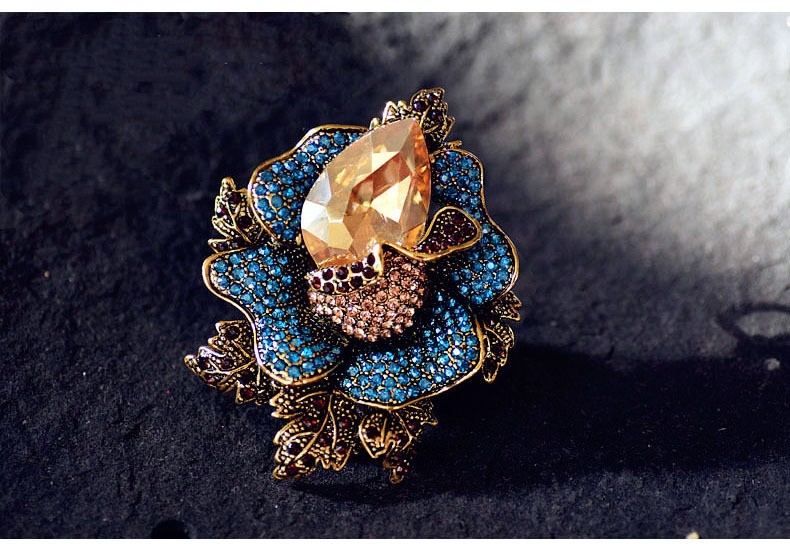 Vintage Floral Brooch Pin Multicolor Crystal Rhinestone Gold Tone Statement Jewe