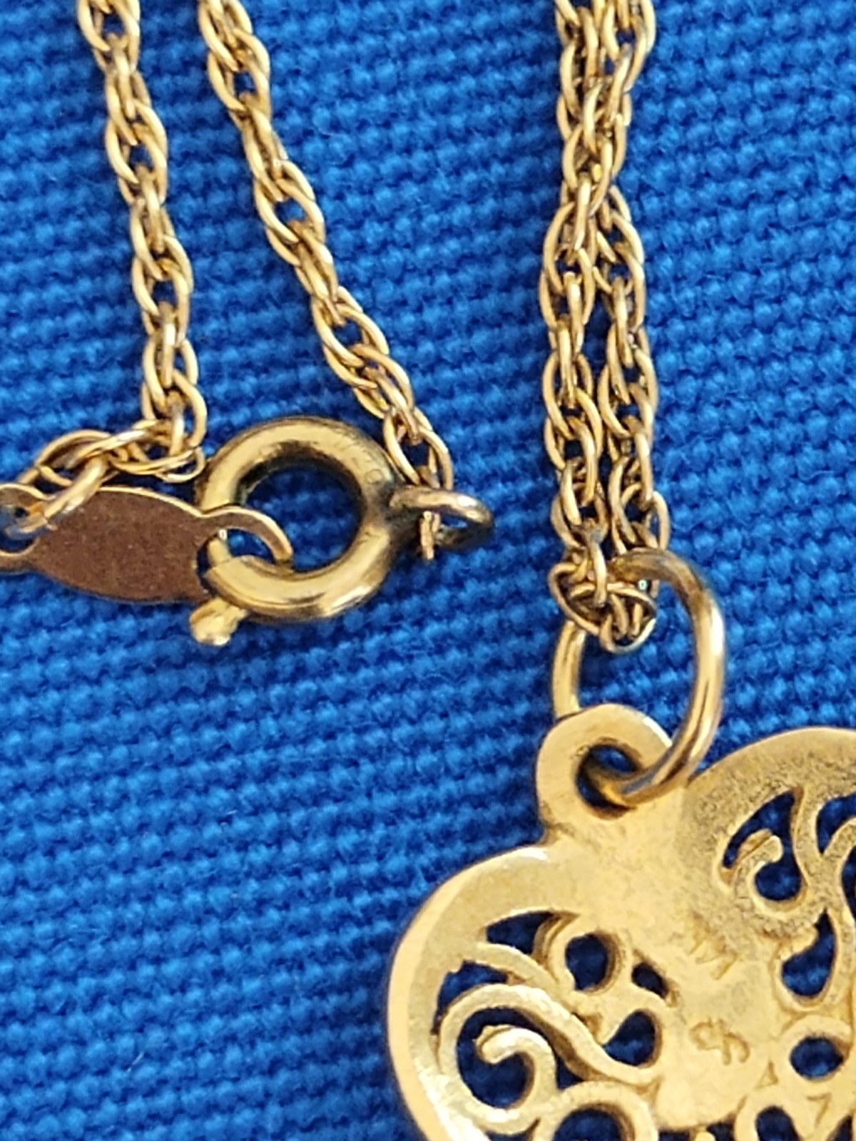 14k Gold Chian. 14 inches long, Heart Pendent 4.3 grams
