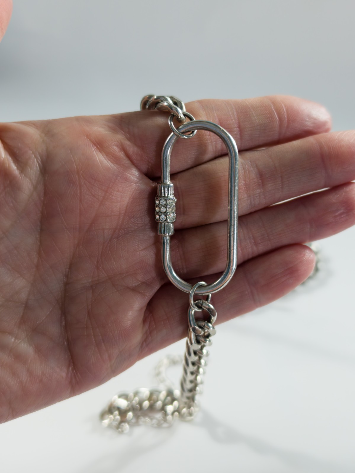 Chunky Silver Tone Curb Chain Necklace Carabiner Lock & Toggle Bracelet Set